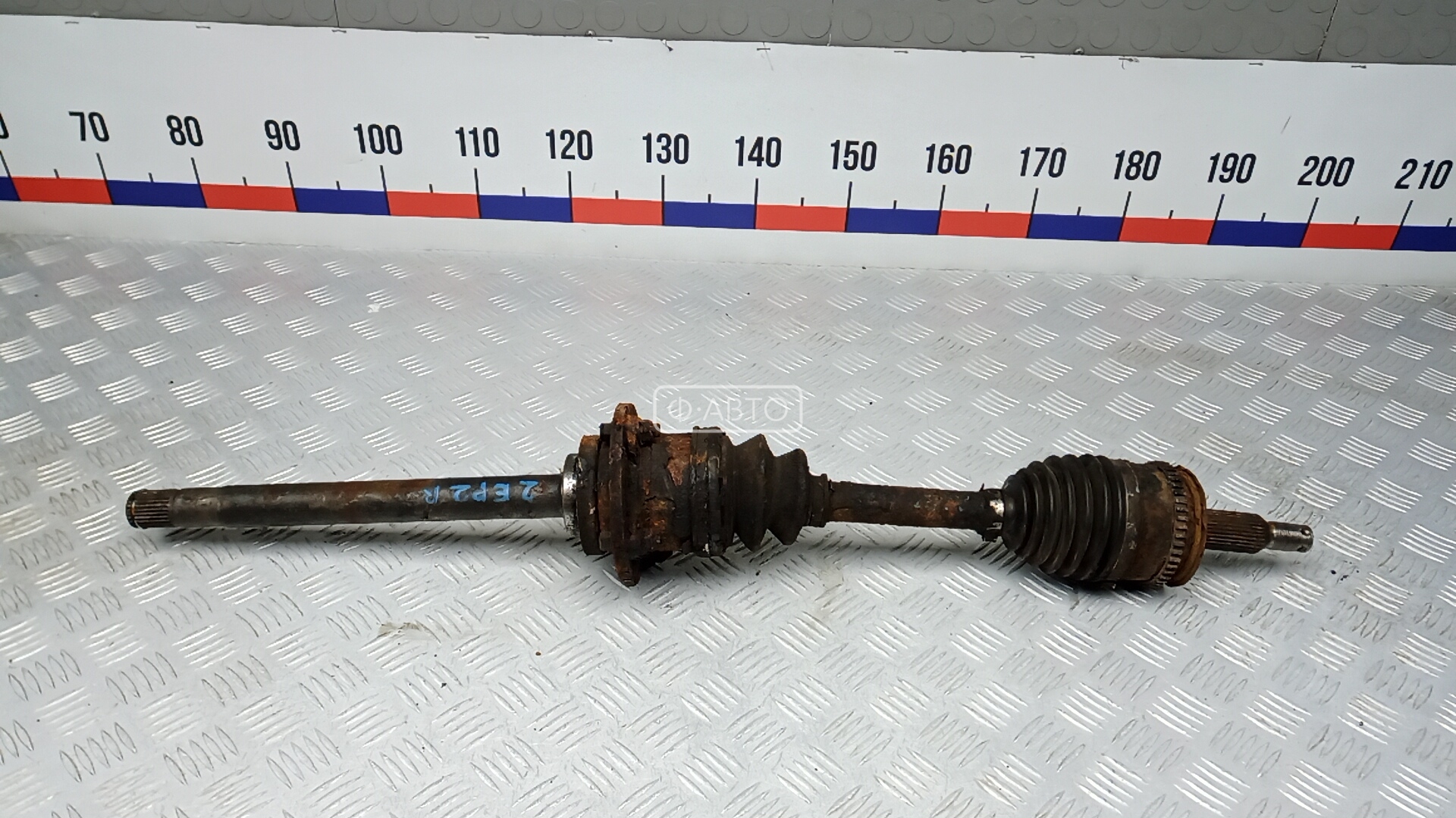 Привод передний правый