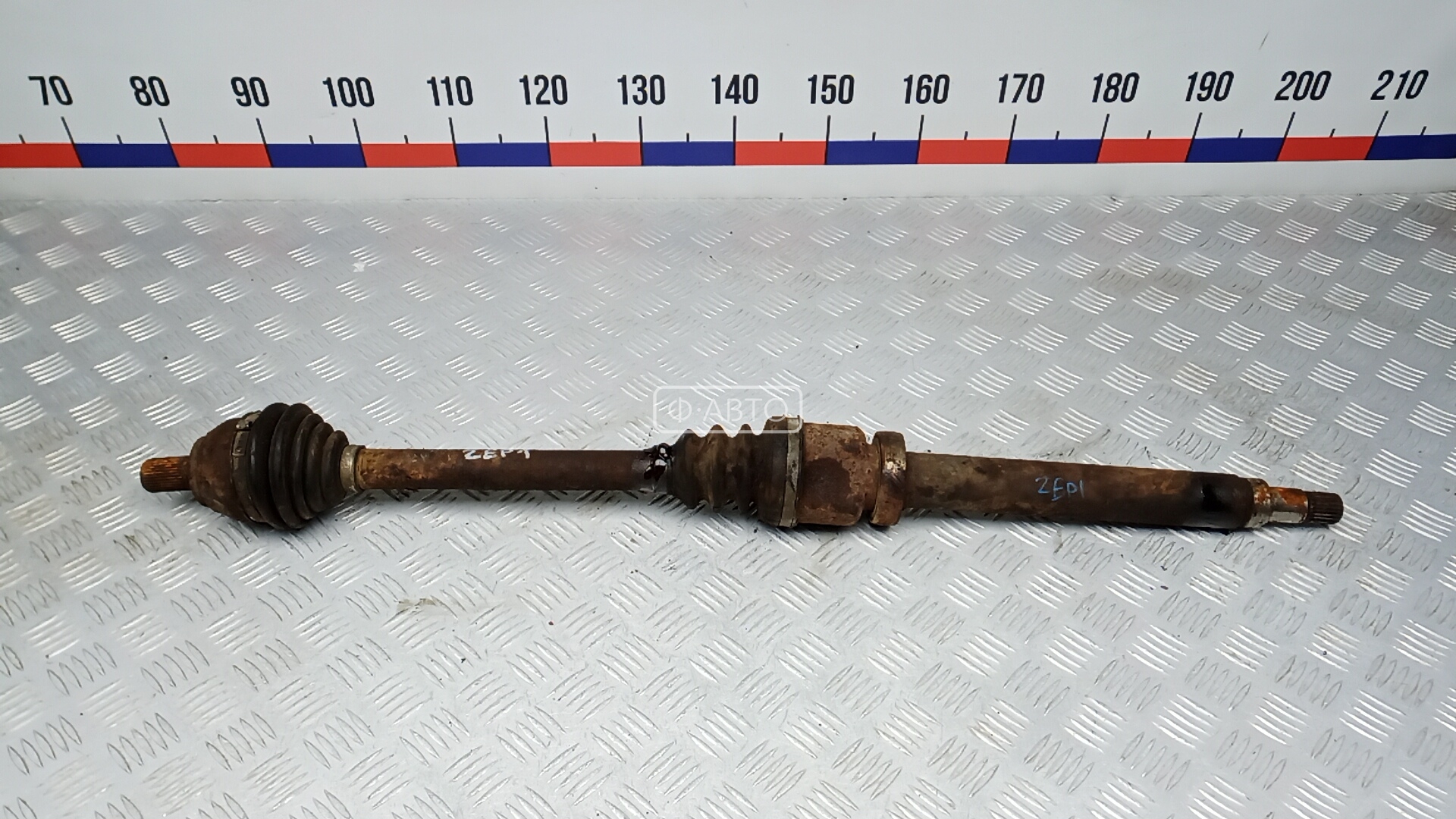 Привод передний правый