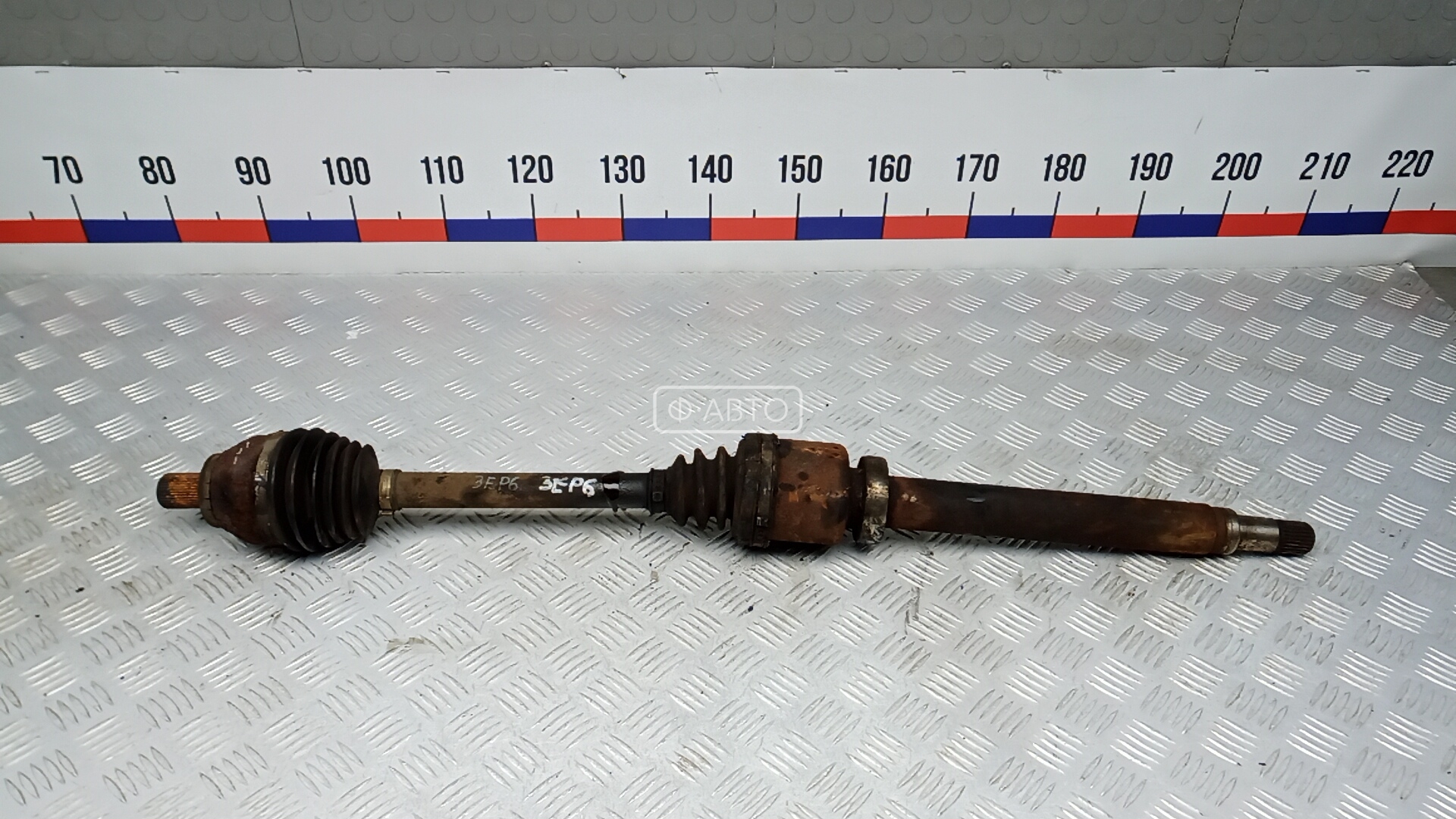 Привод передний правый