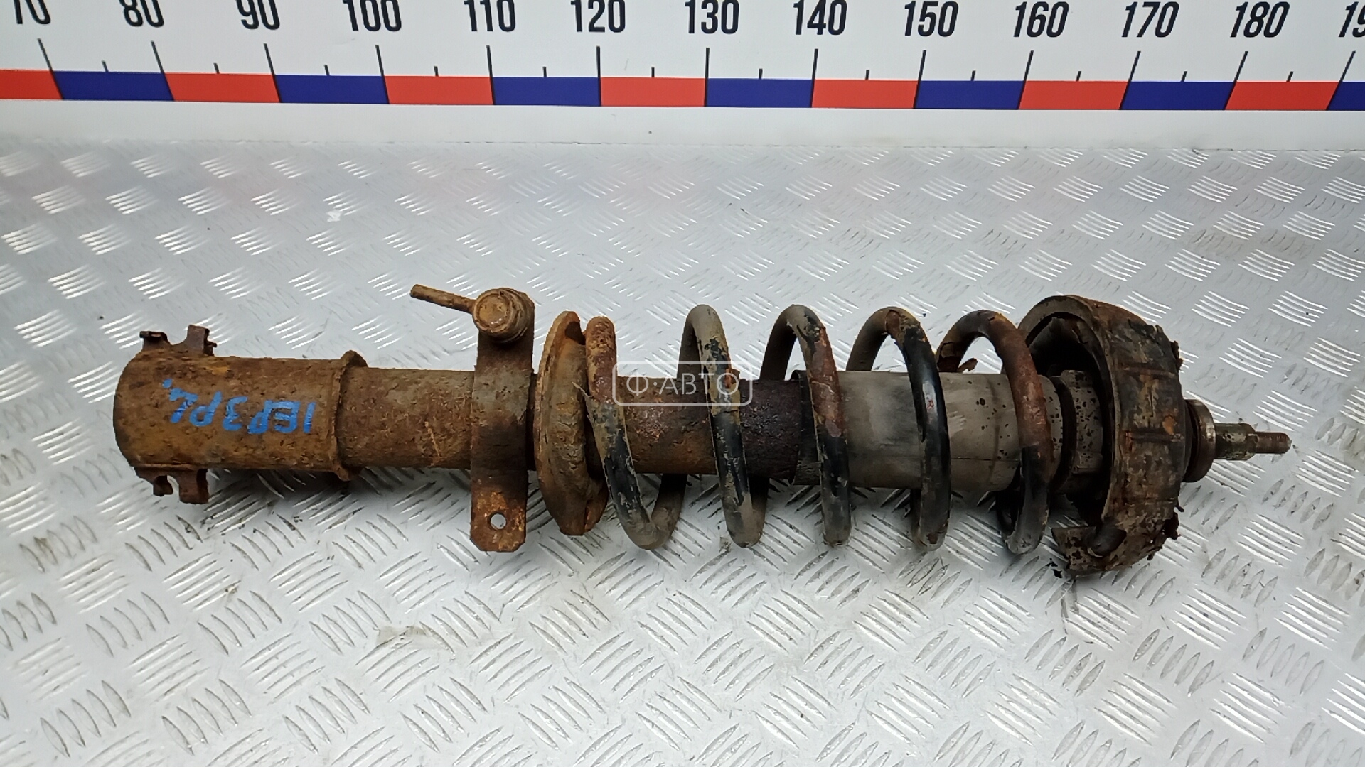 Стойка передняя левая