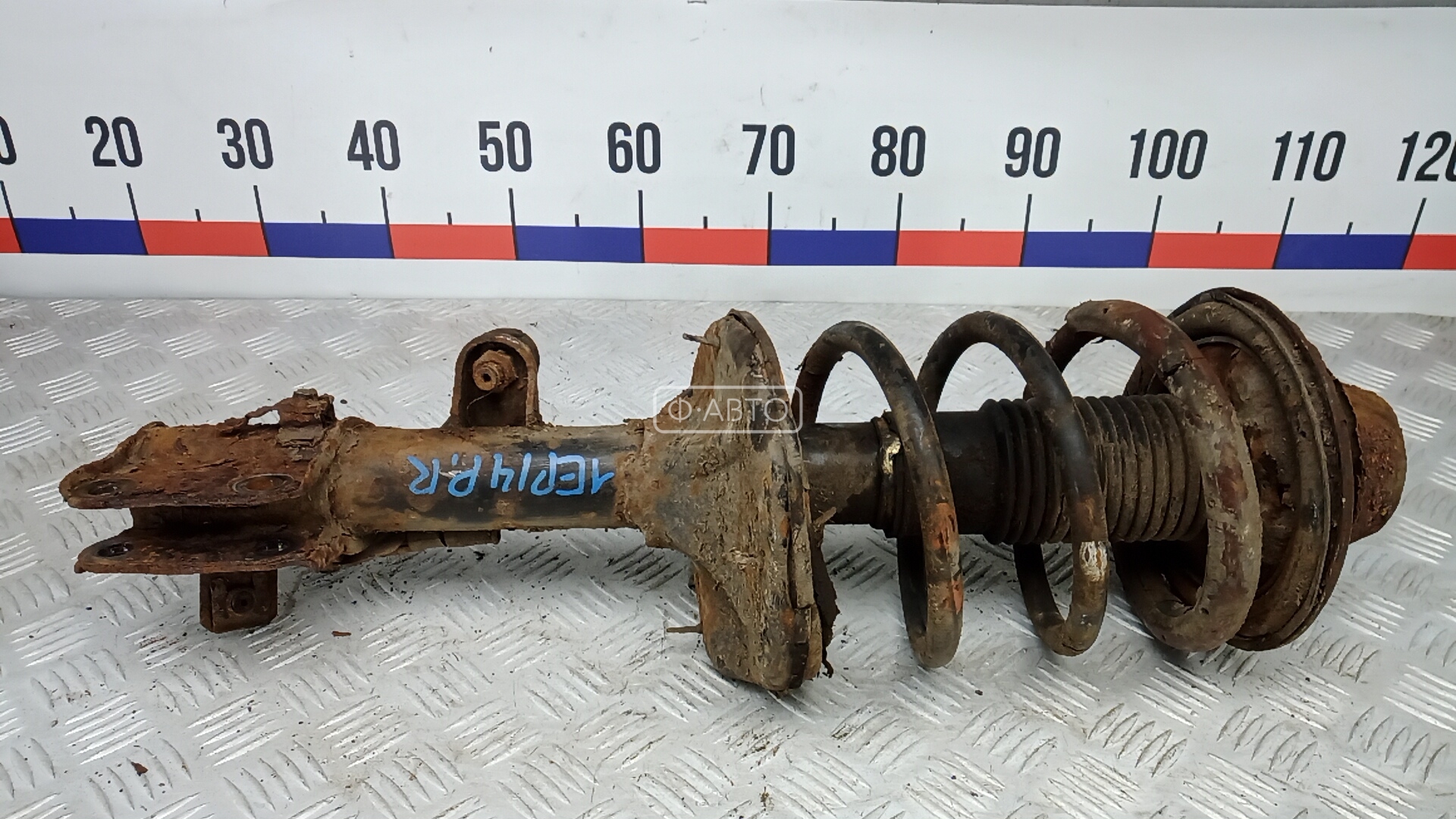 Стойка передняя правая