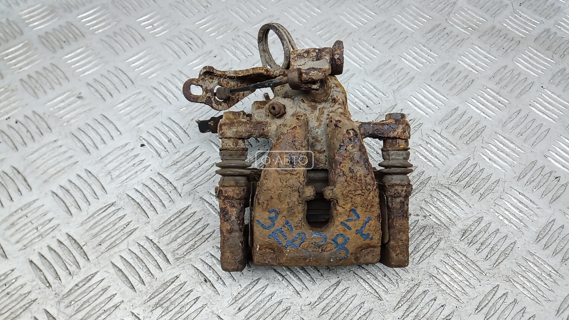 Суппорт тормозной задний левый