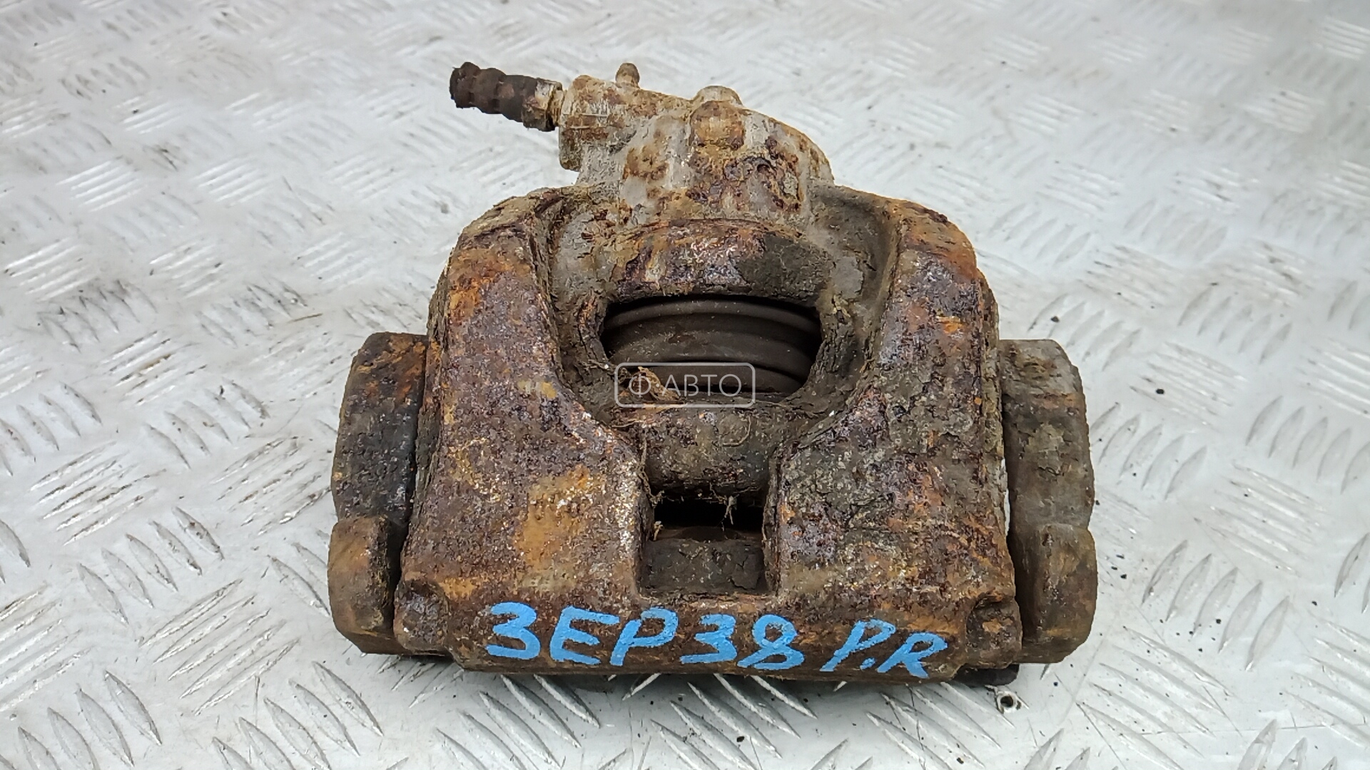 Суппорт тормозной передний правый