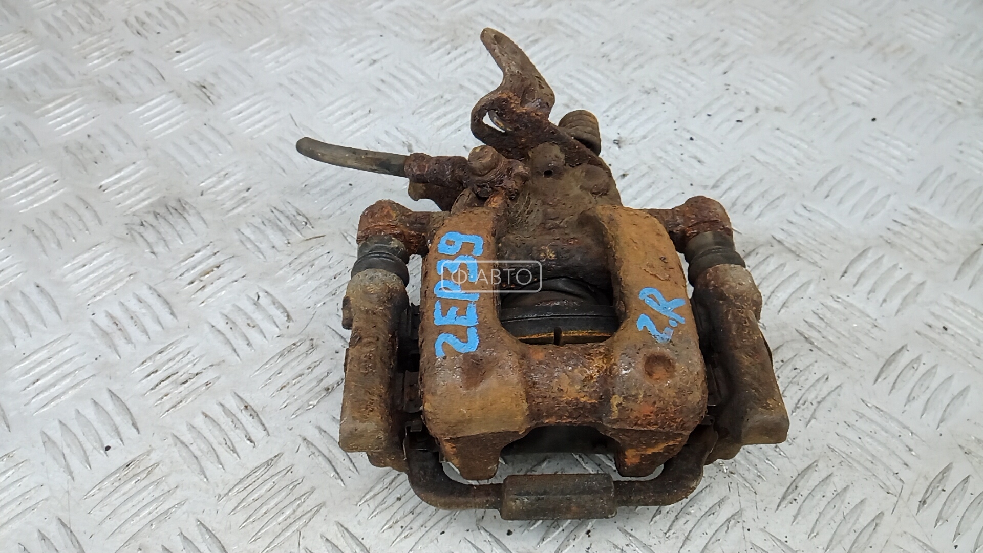 Суппорт тормозной задний правый