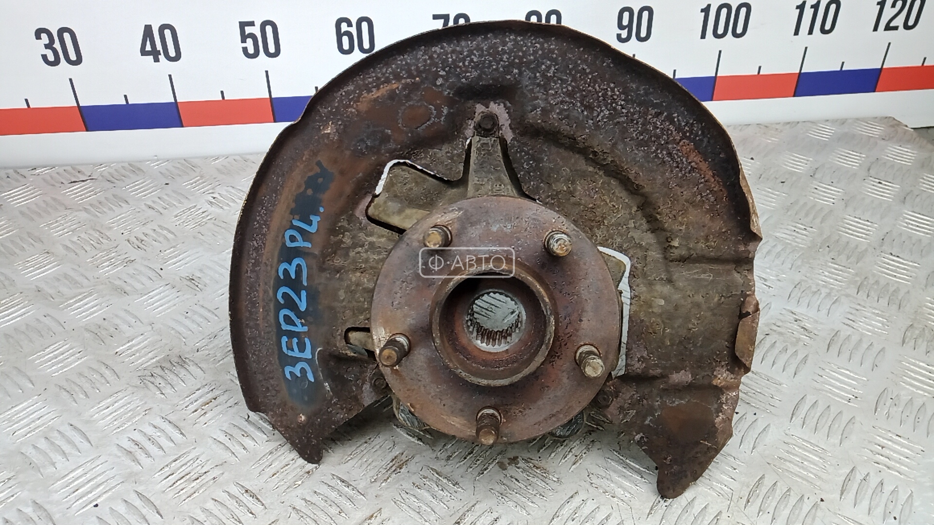 Ступица передняя левая