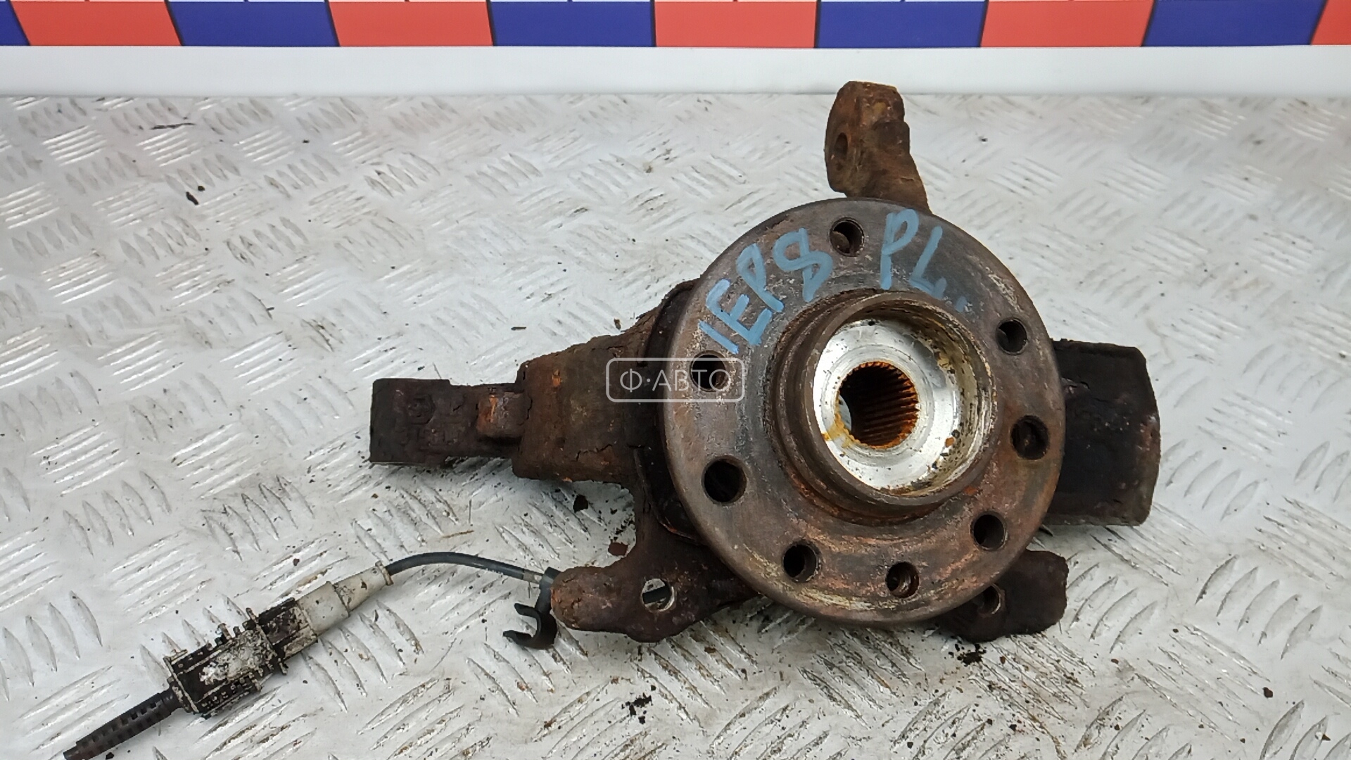 Ступица передняя левая