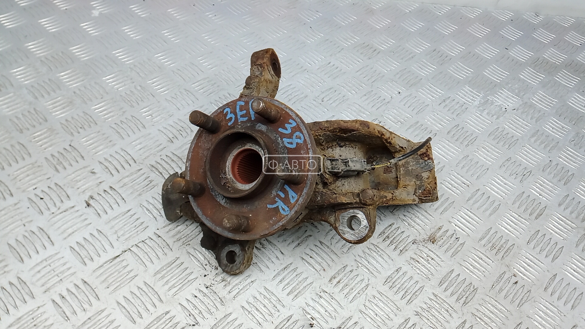 Ступица передняя правая