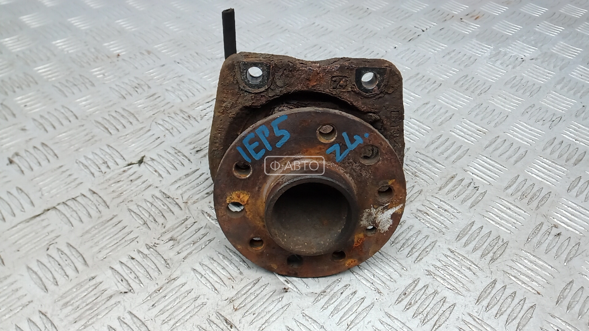 Ступица задняя левая