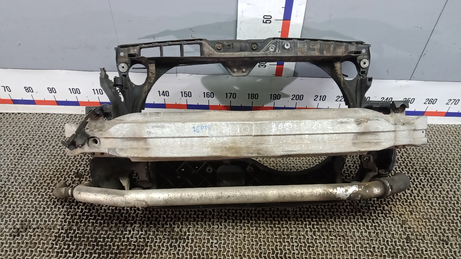 Передняя панель крепления облицовки (телевизор)