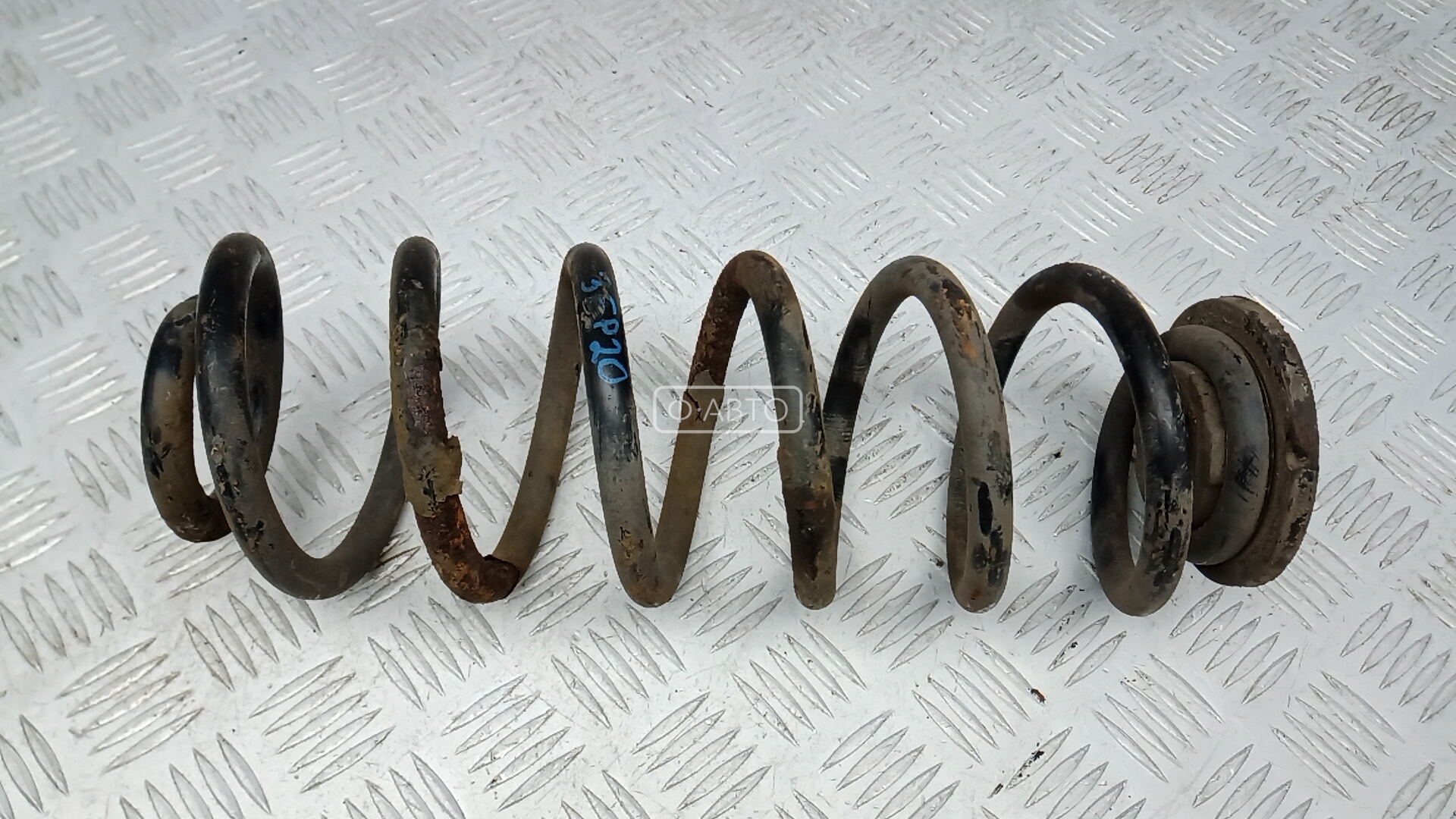 Пружина задняя