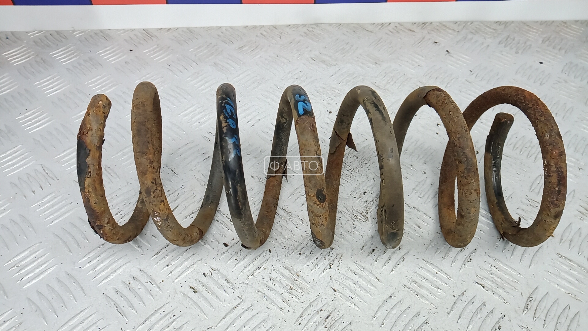 Пружина задняя