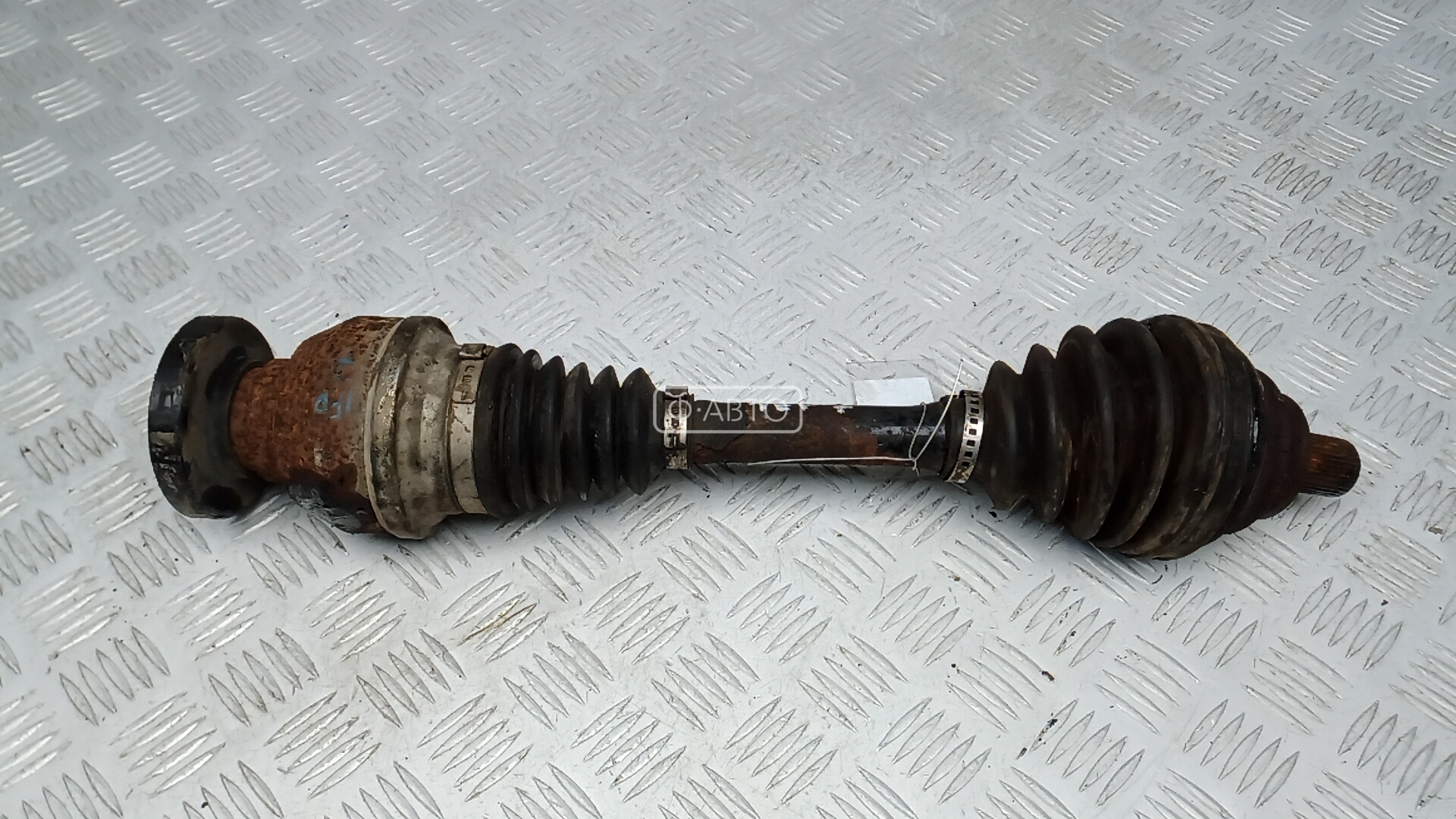 Привод передний левый