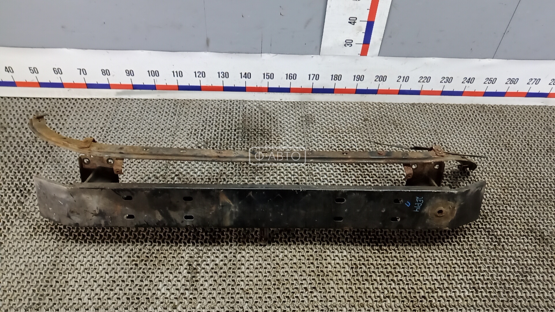 Усилитель бампера передний (кронштейн)