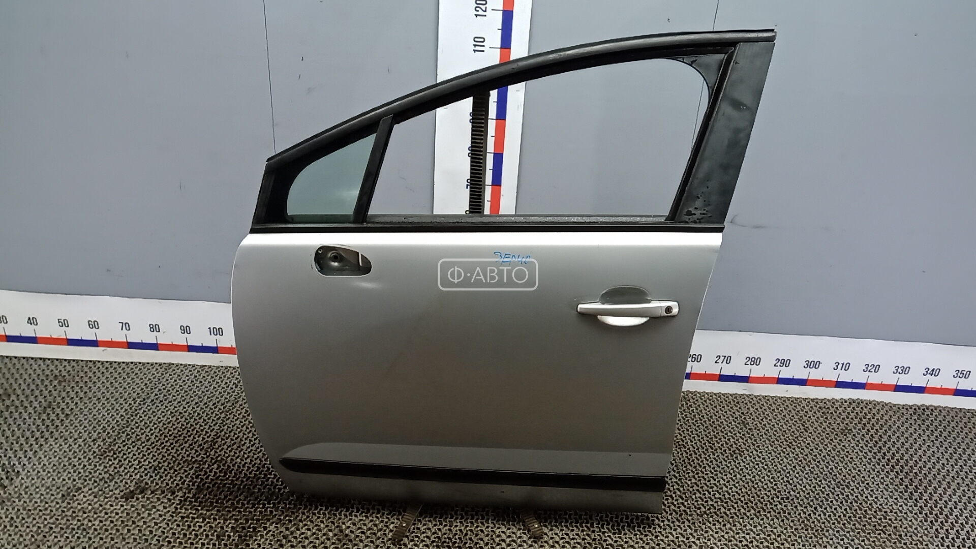 Дверь передняя левая