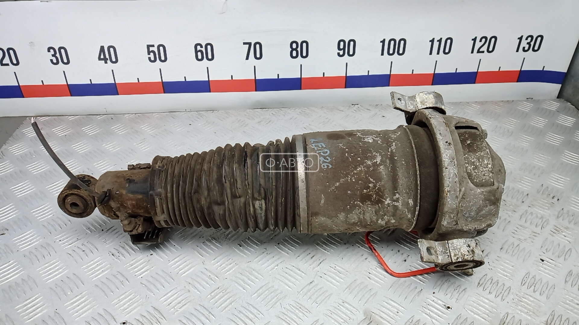 Стойка задняя левая