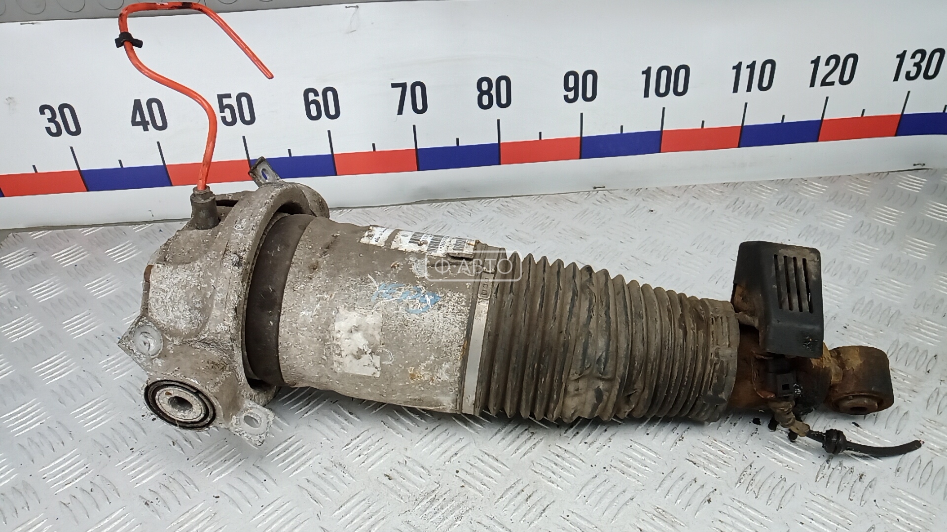 Стойка задняя левая