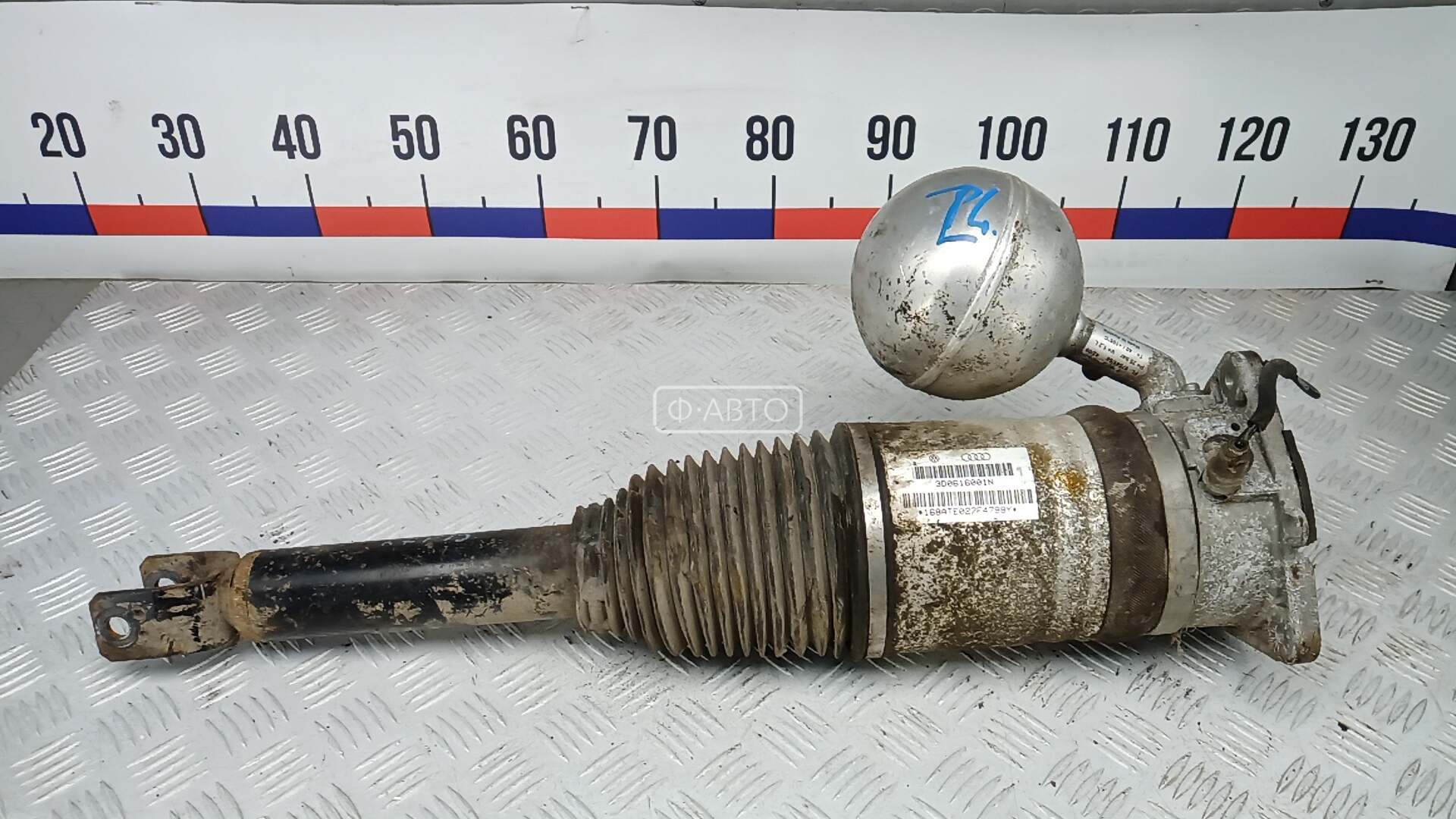 Стойка задняя левая