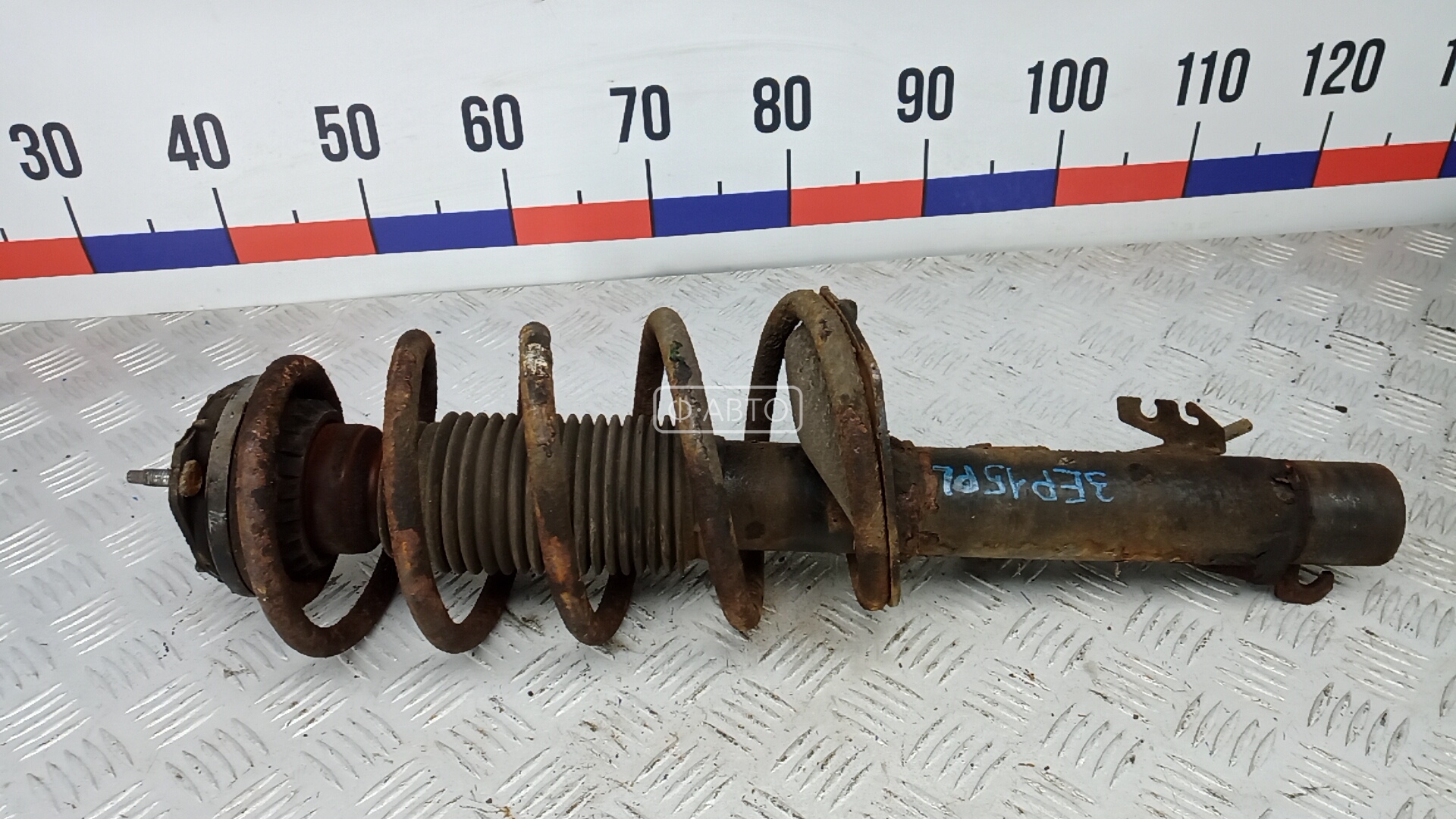 Стойка передняя левая