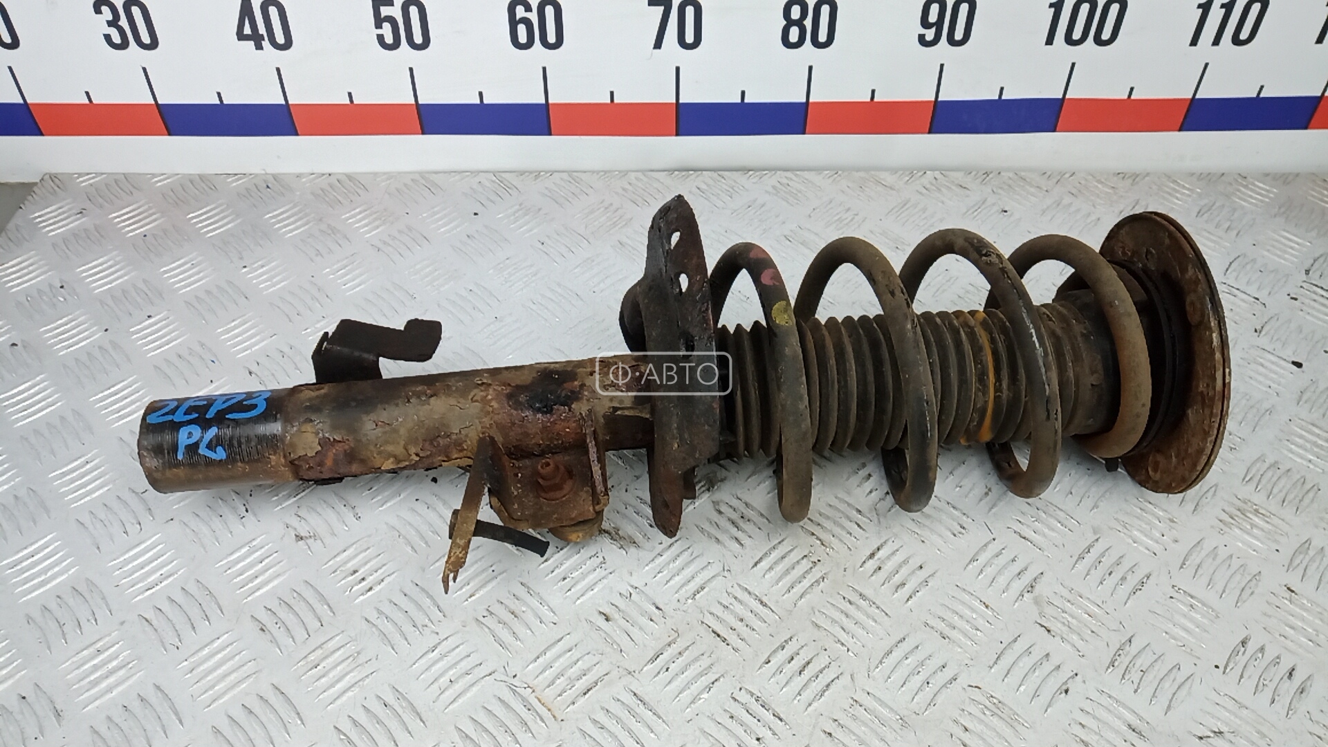 Стойка передняя левая