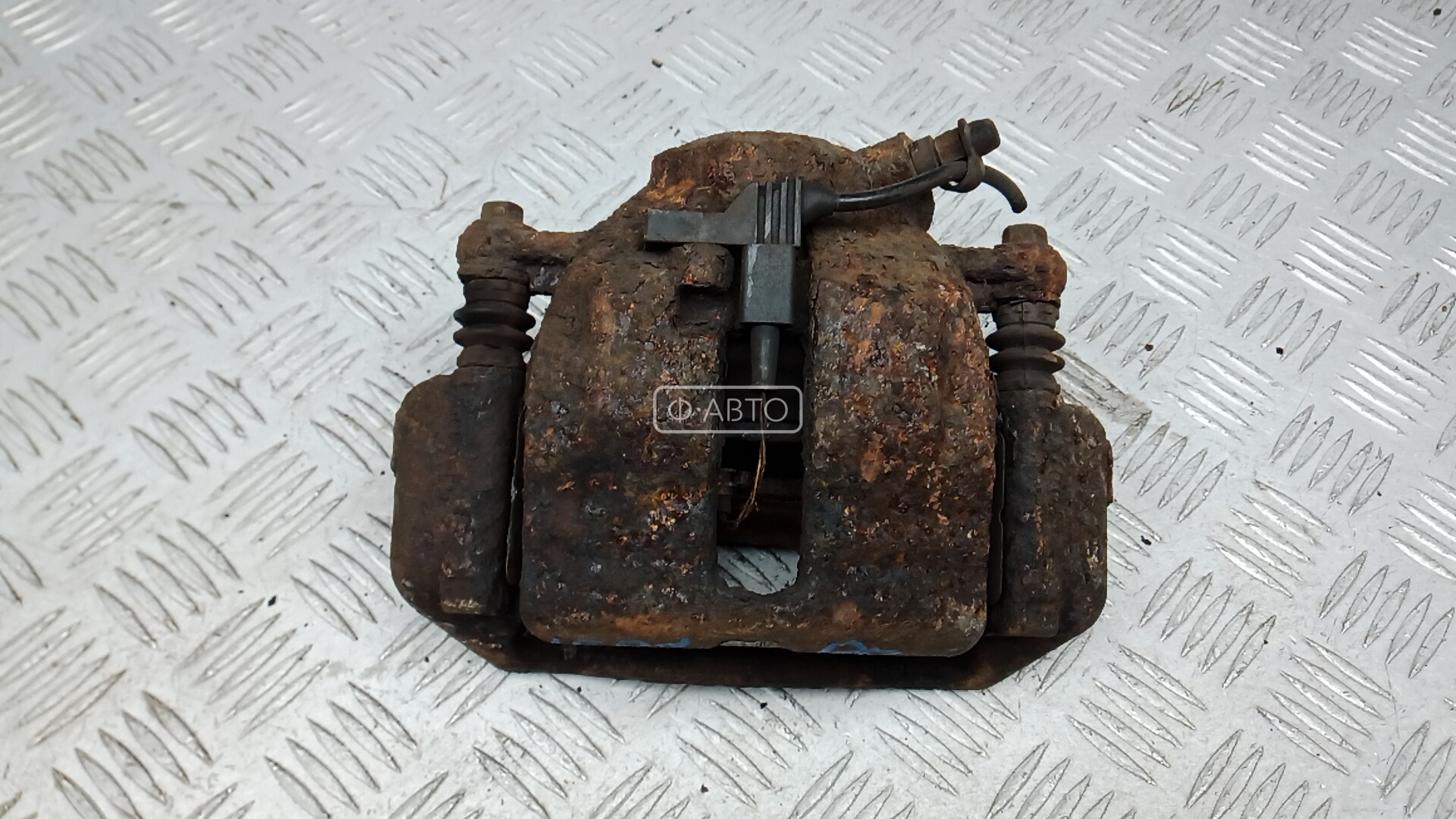 Суппорт тормозной передний правый