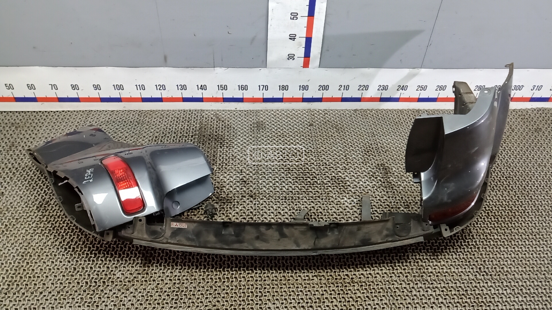 Бампер задний