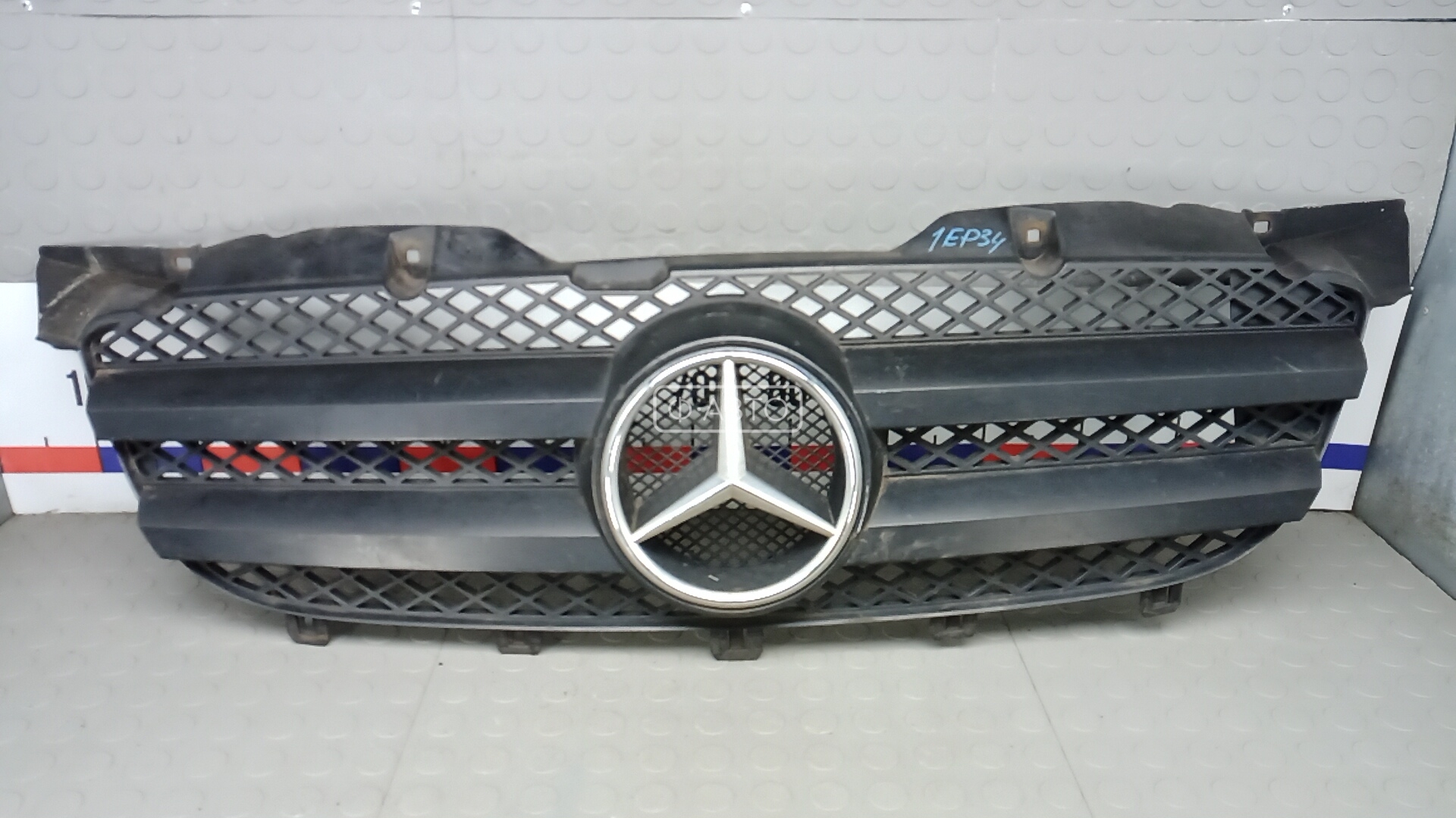 Решетка радиатора MERCEDES BENZ SPRINTER 2