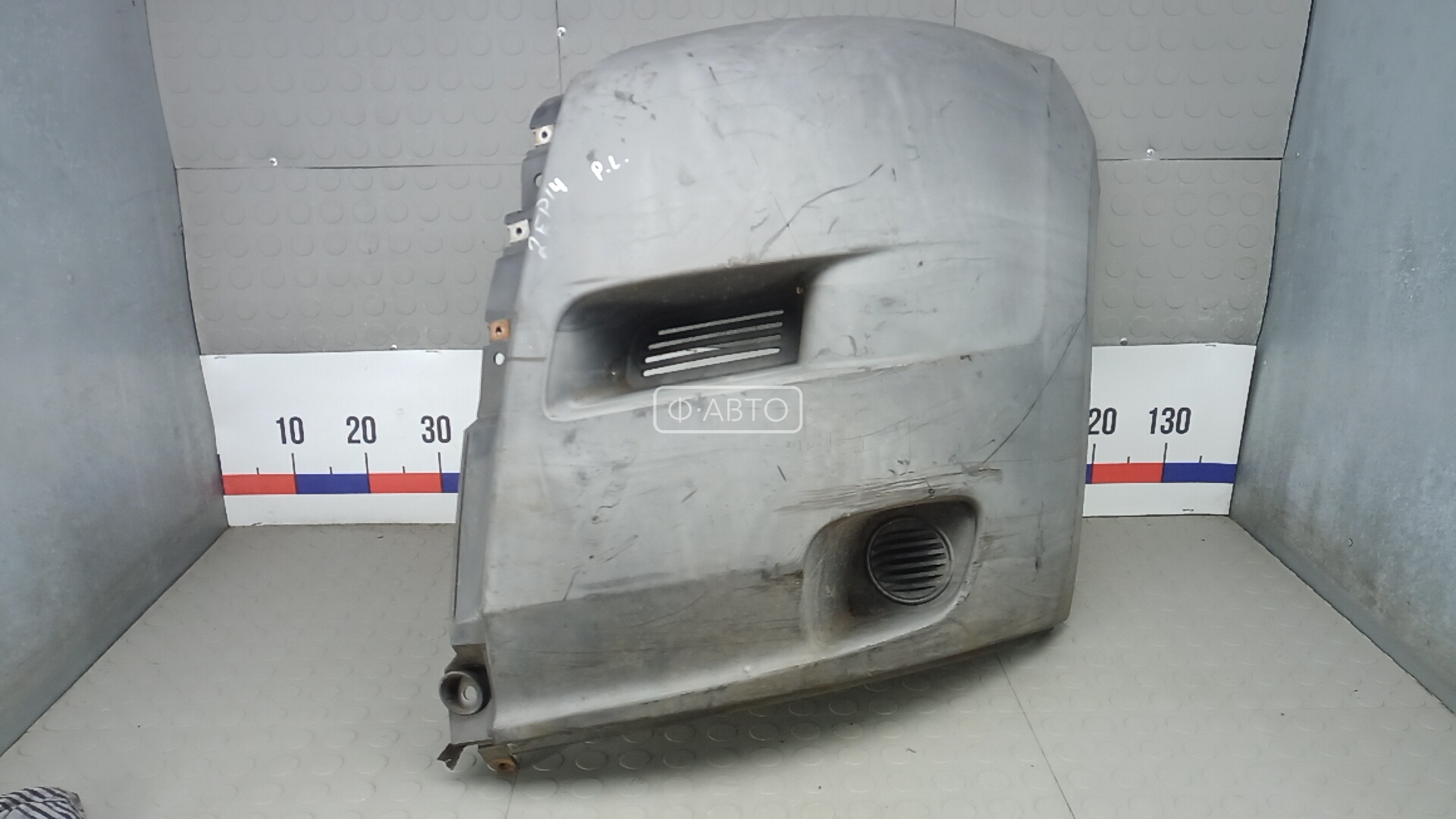 Клык бампера передний левый