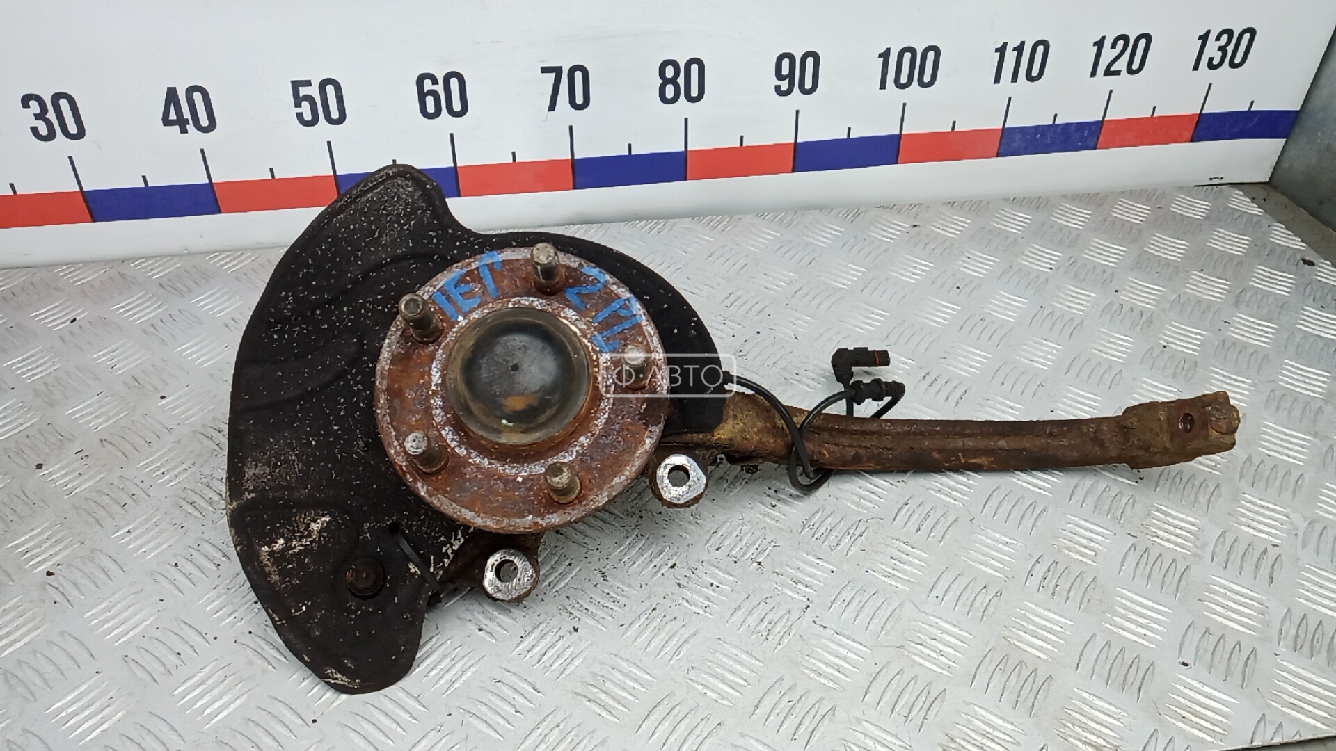 Ступица передняя левая