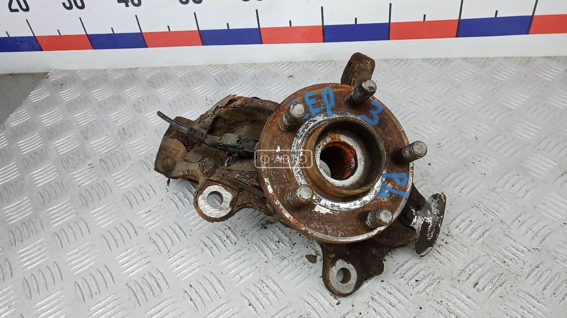 Ступица передняя левая