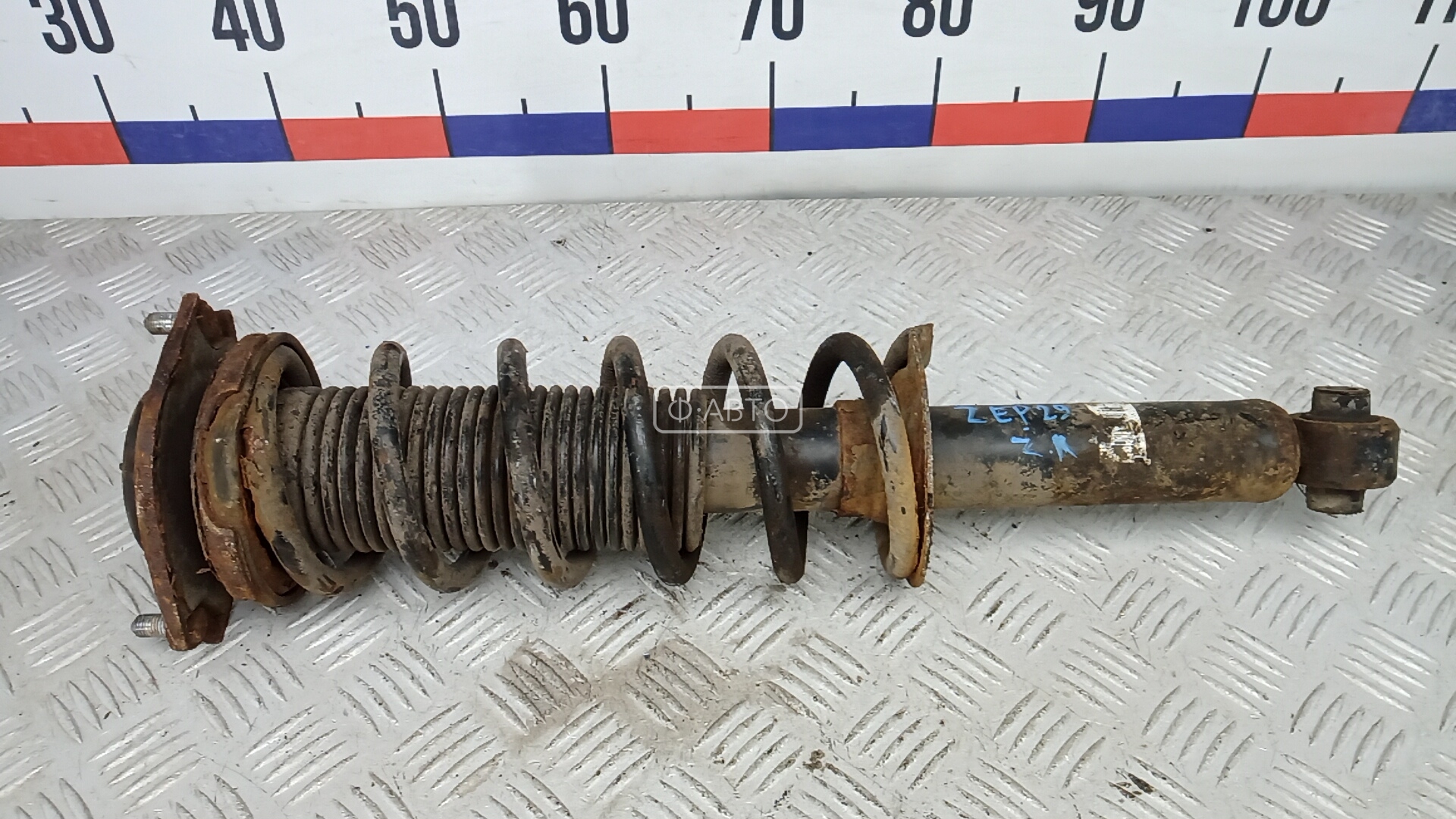 Стойка задняя правая