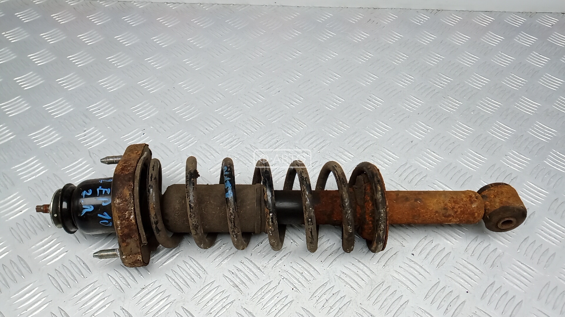 Стойка задняя правая