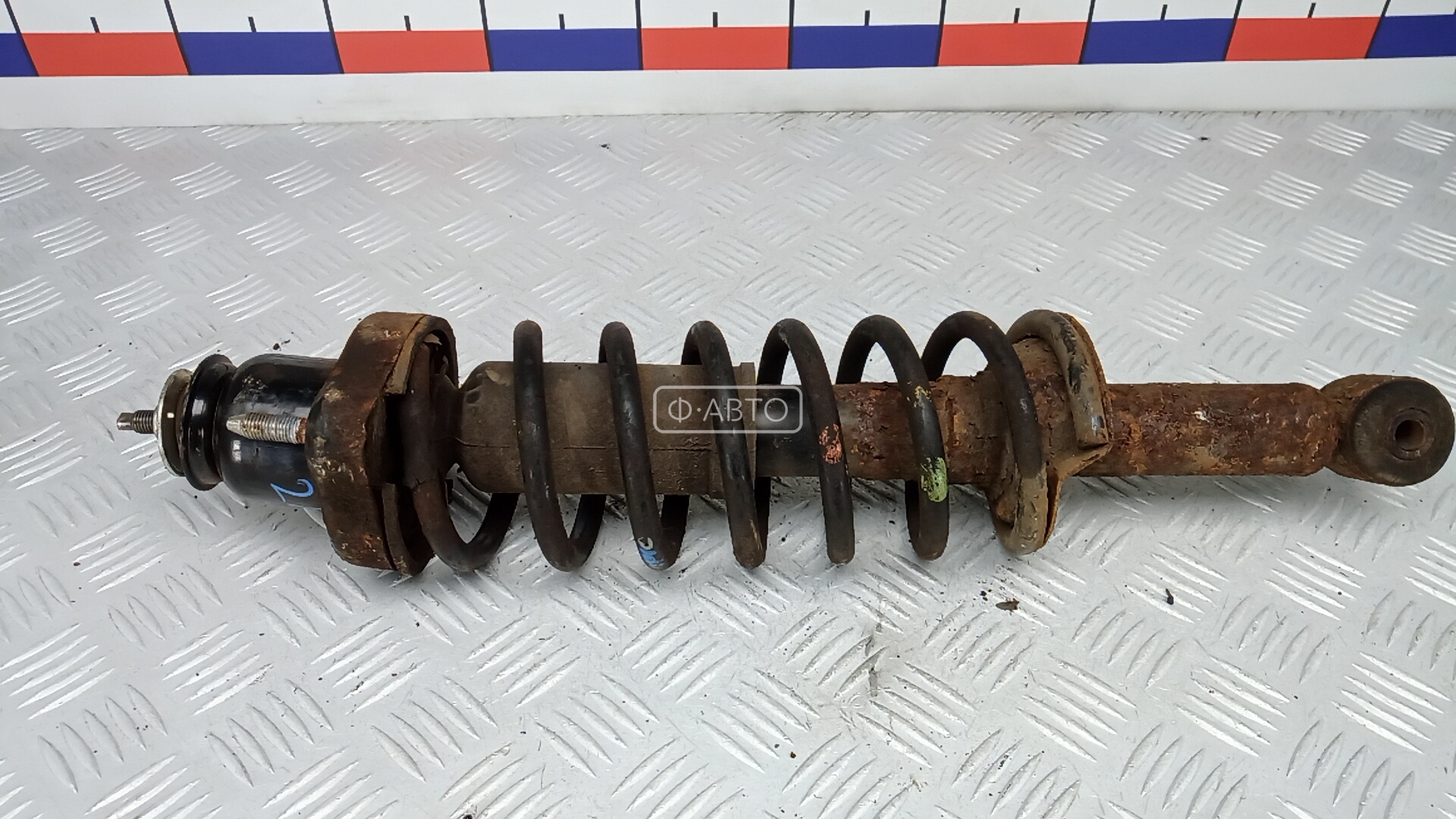 Стойка задняя левая