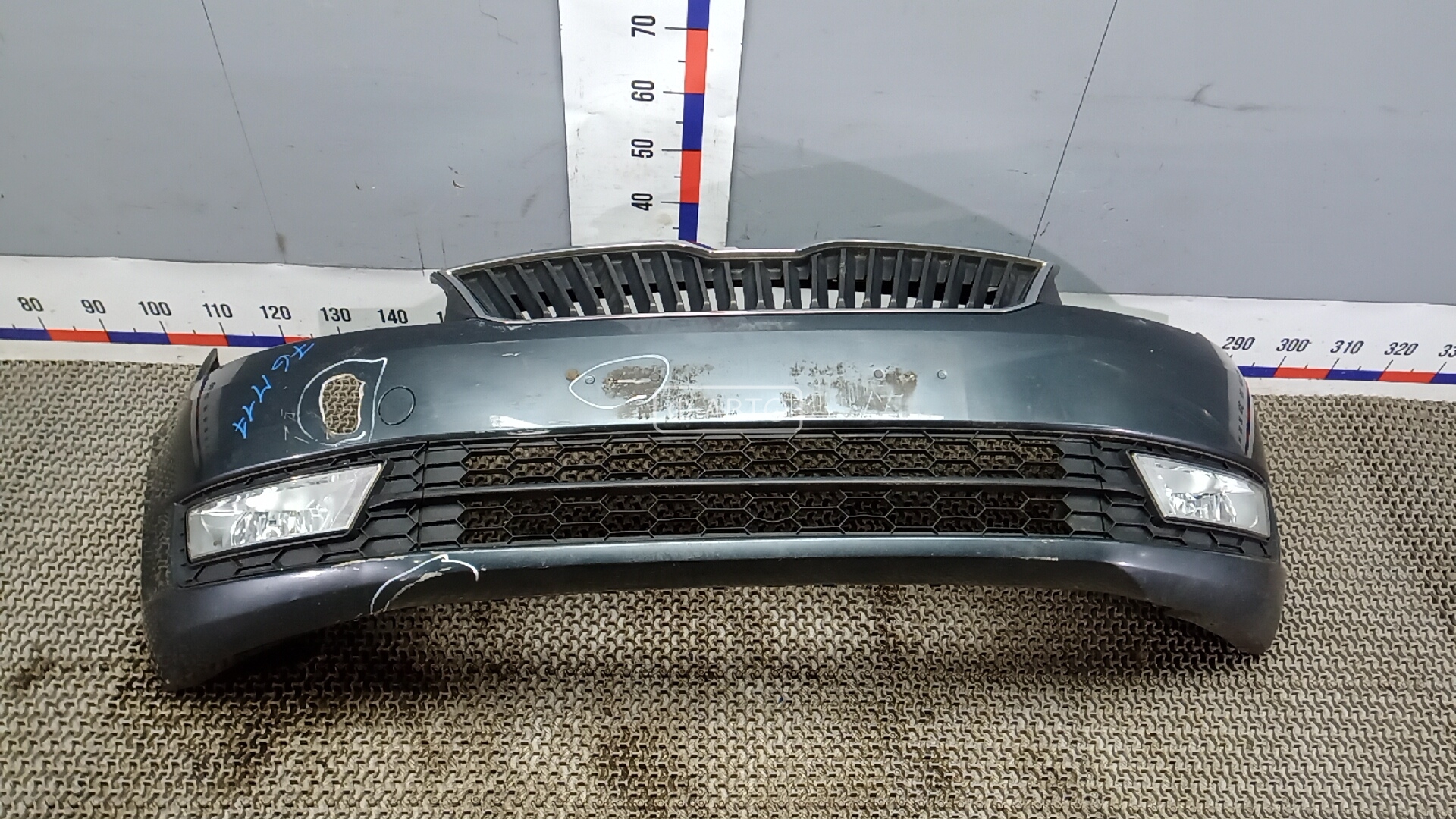 Бампер передний
