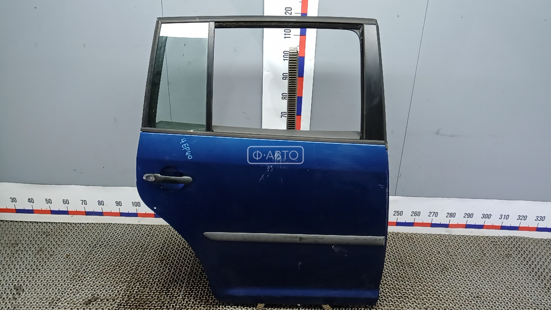 Дверь задняя правая