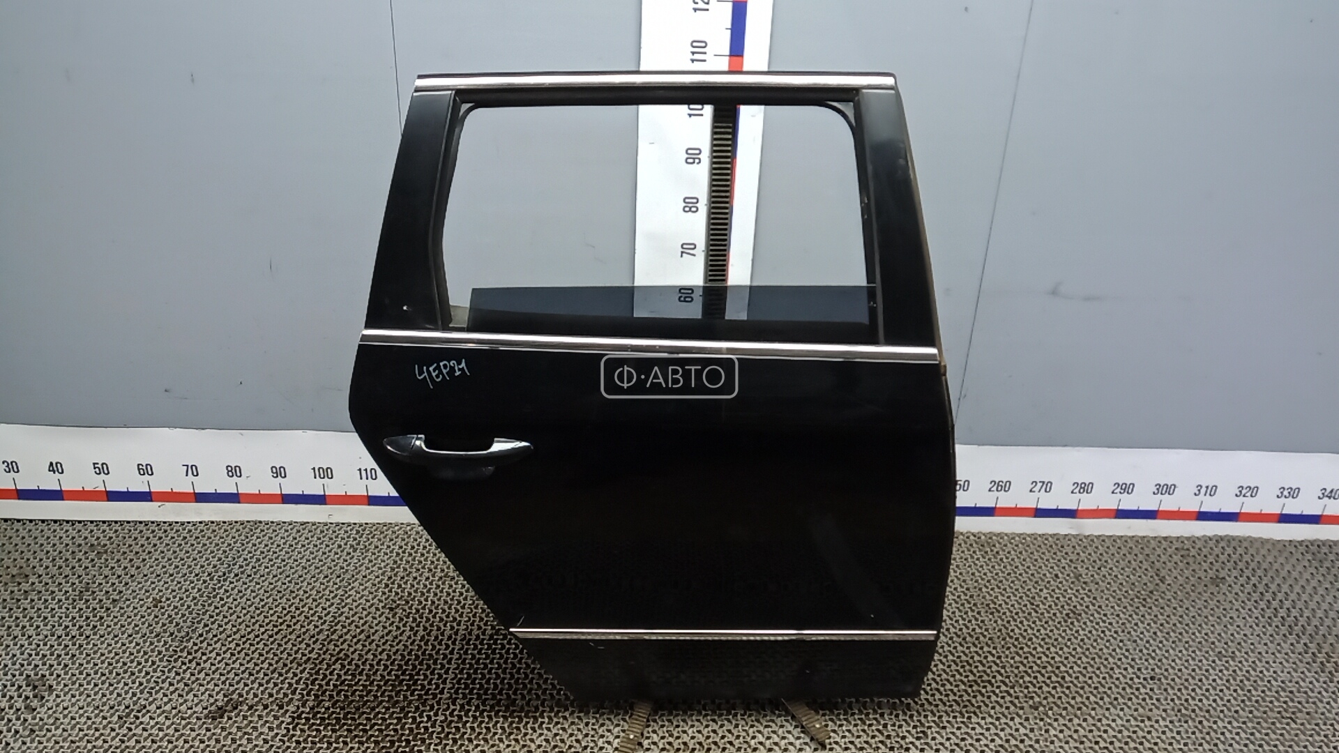 Дверь задняя правая