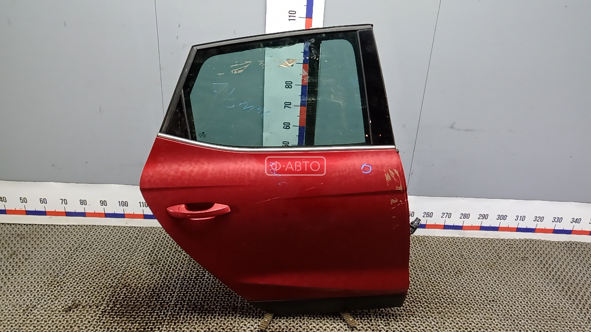 Дверь задняя правая