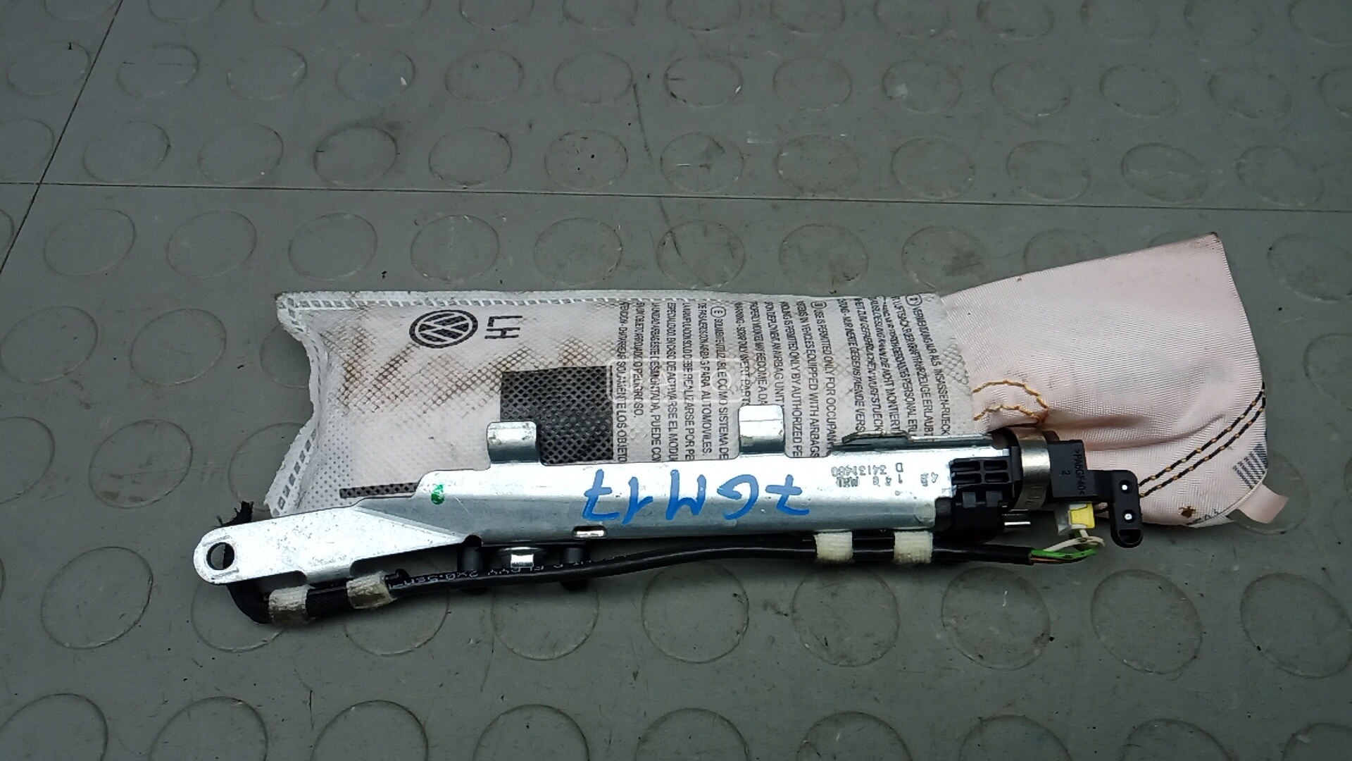 Подушка сидения водителя