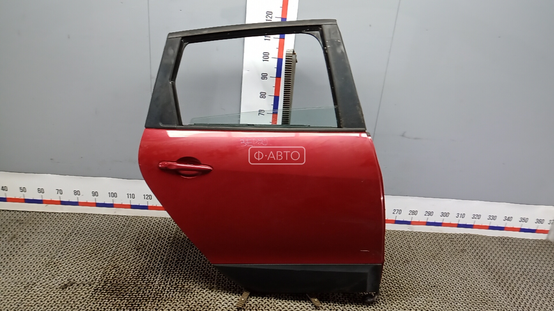 Дверь задняя правая