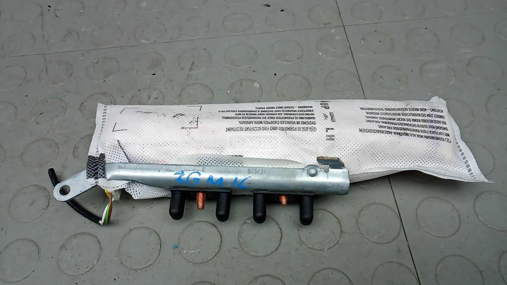 Подушка сидения водителя