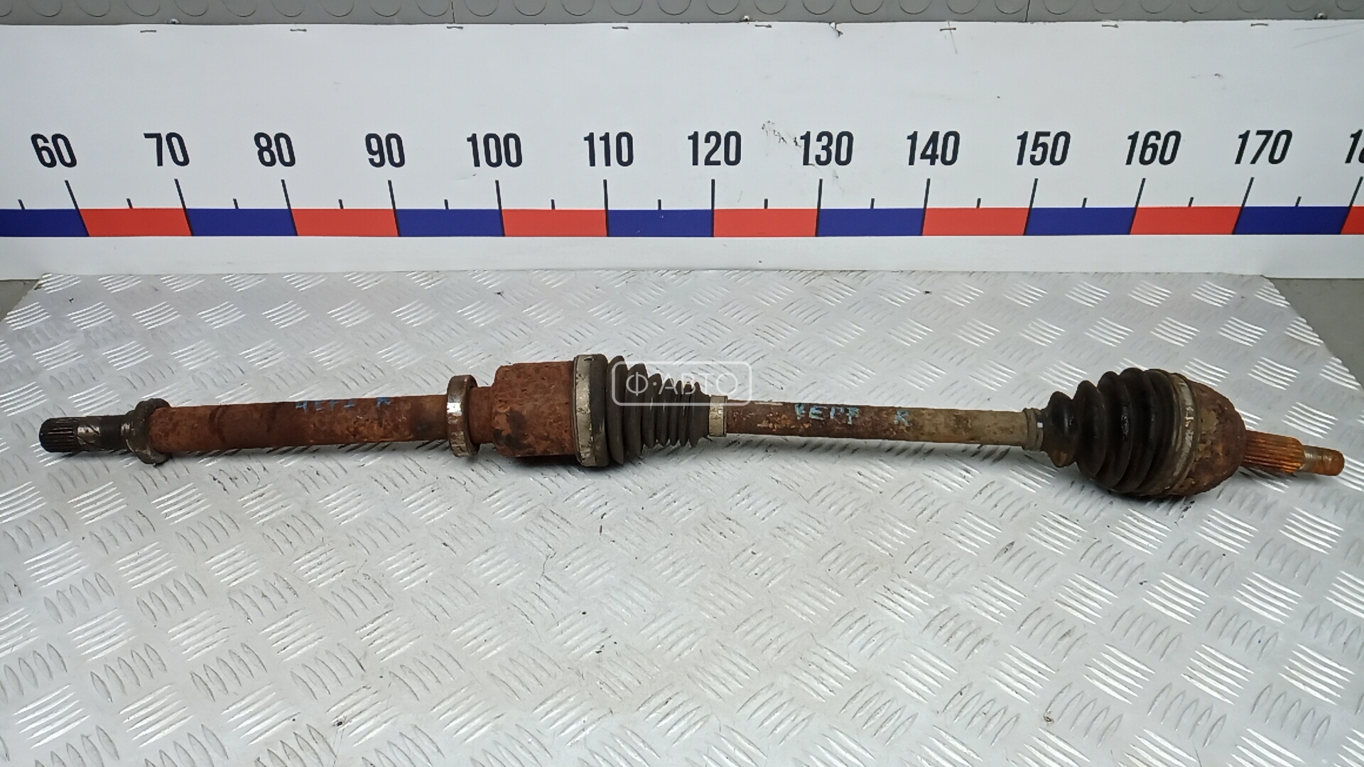 Привод передний правый