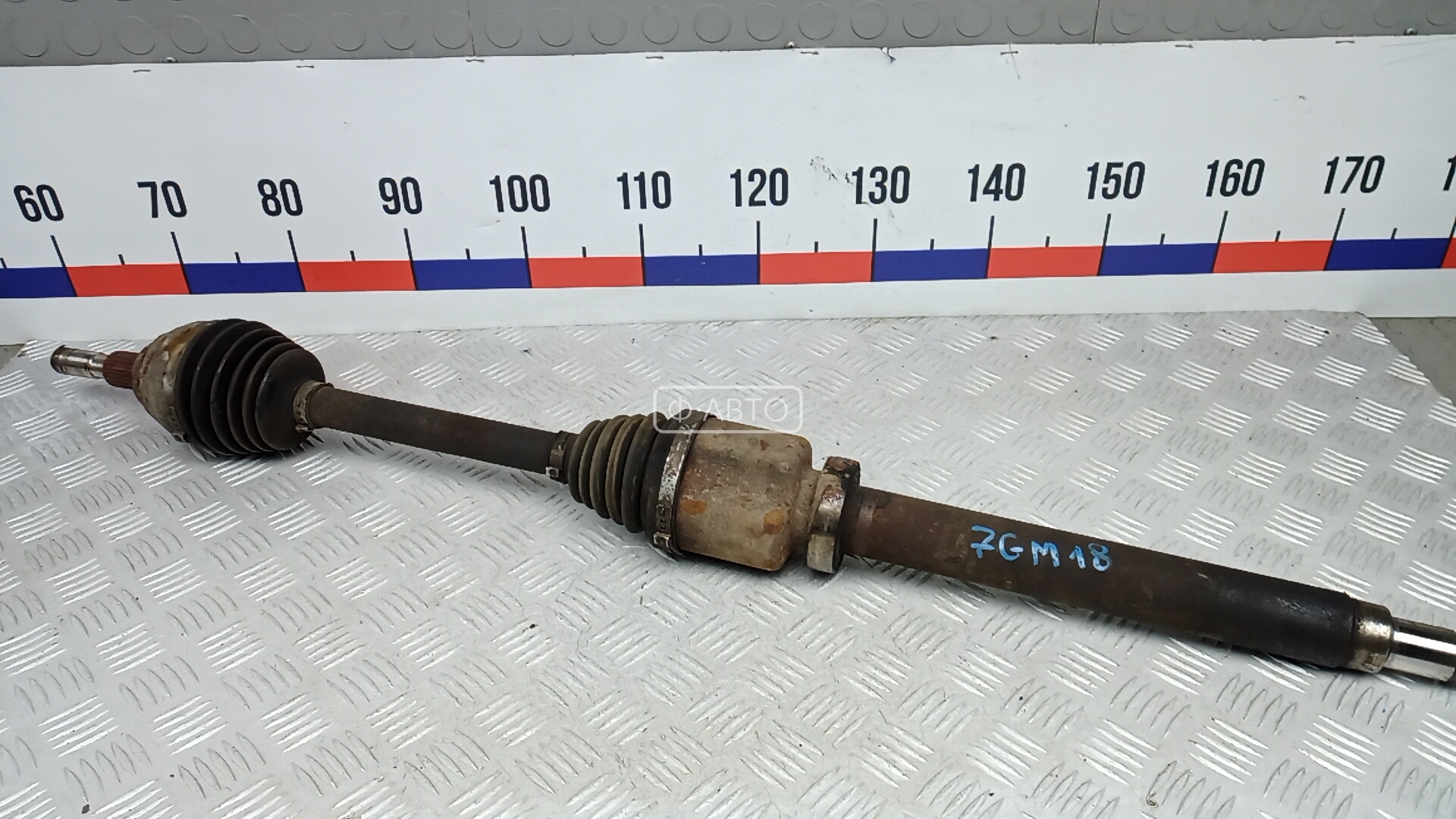 Привод передний правый