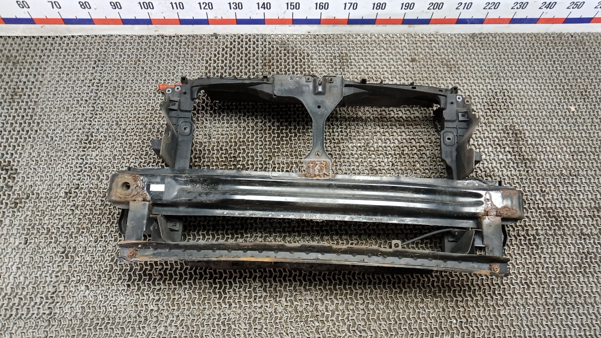 Передняя панель крепления облицовки (телевизор)