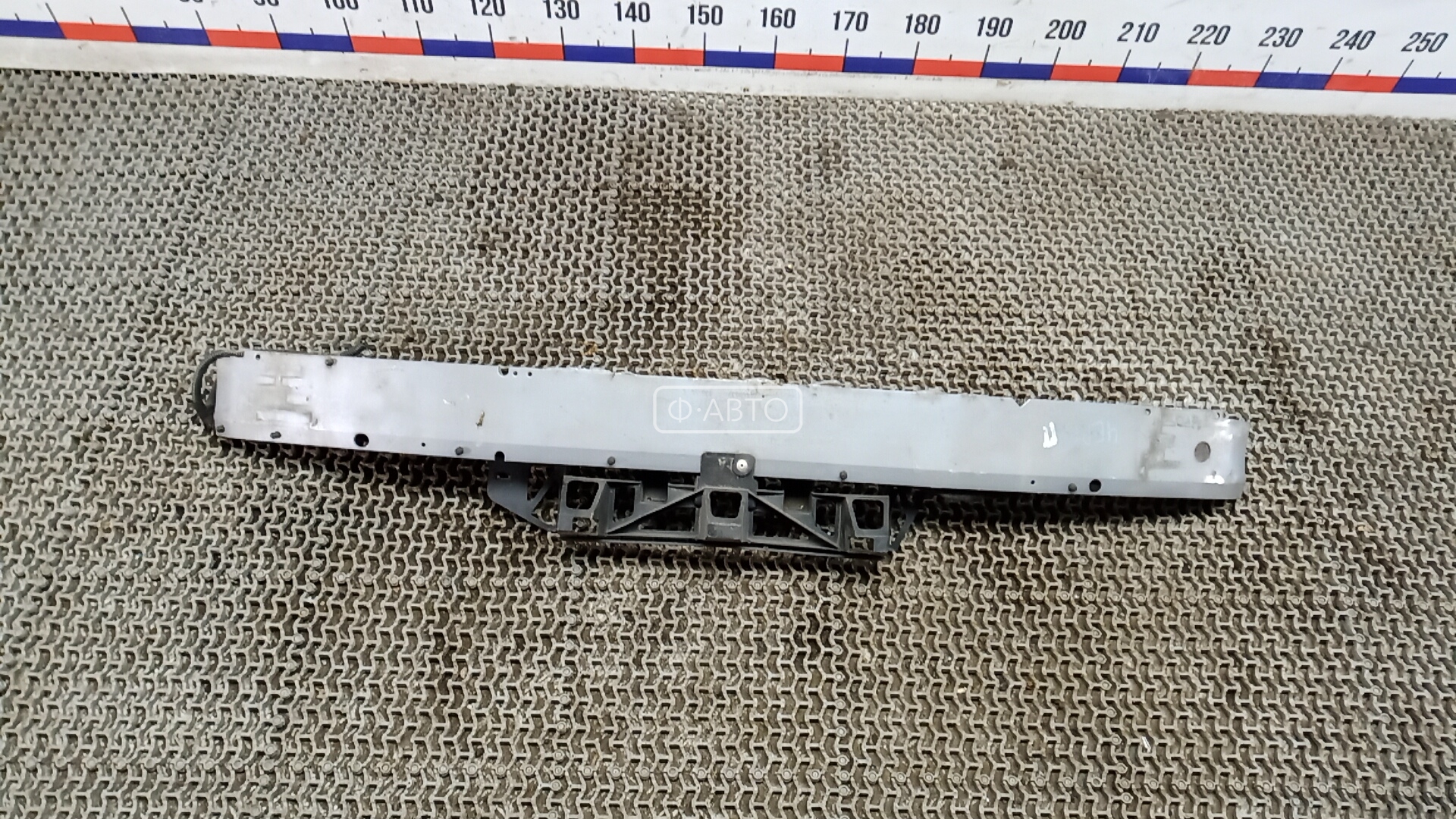 Усилитель бампера передний (кронштейн)