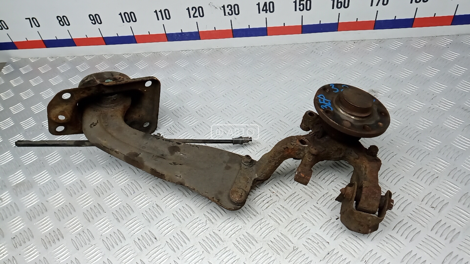 Ступица задняя левая