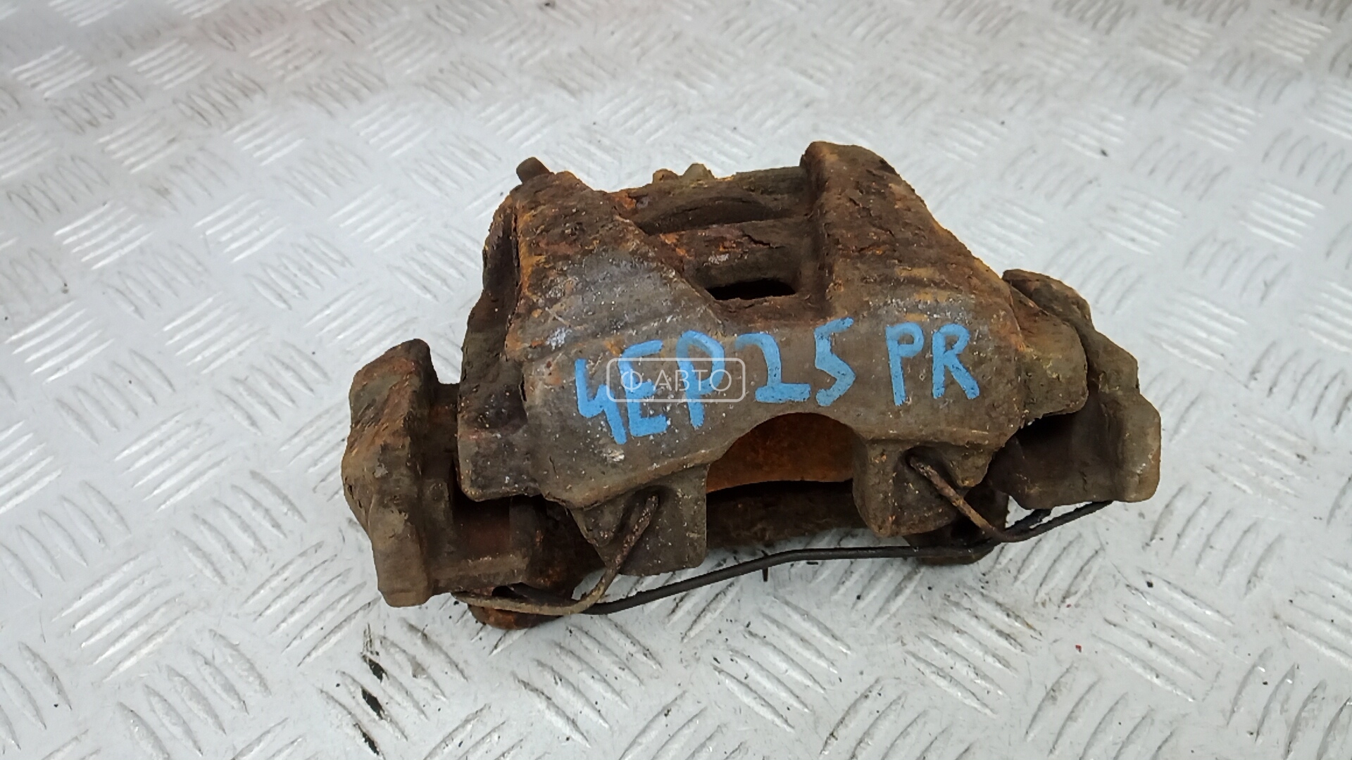 Суппорт тормозной передний правый