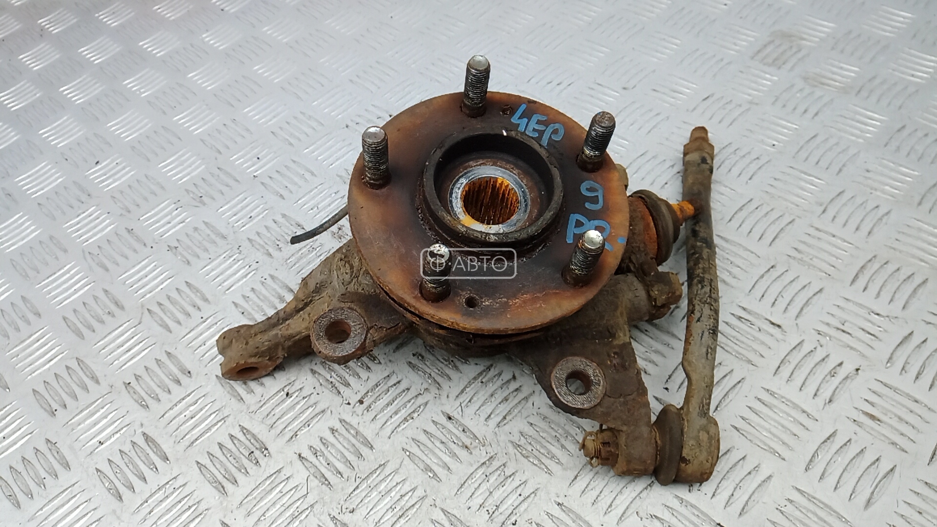 Ступица передняя правая