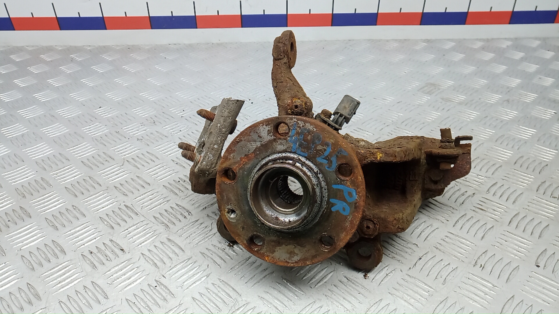 Ступица передняя правая VOLKSWAGEN TIGUAN 1