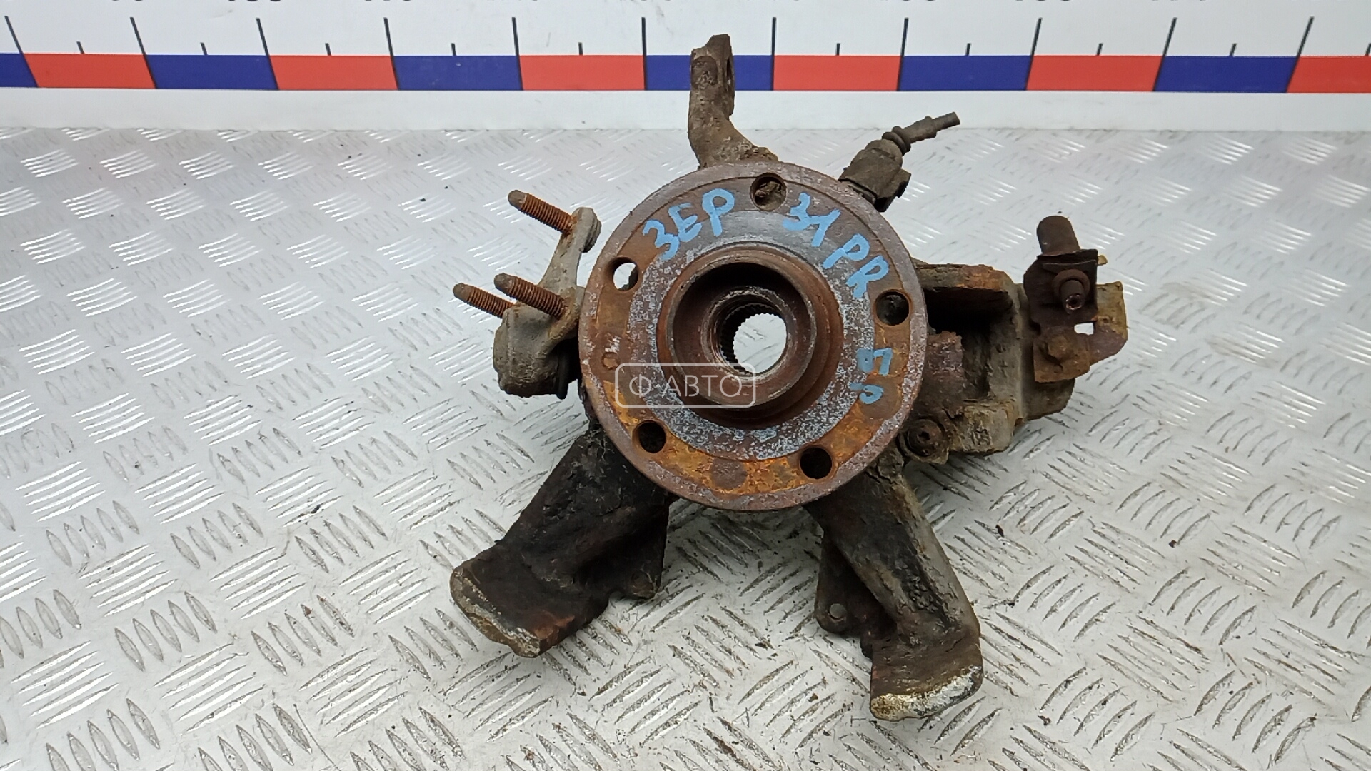 Ступица передняя правая