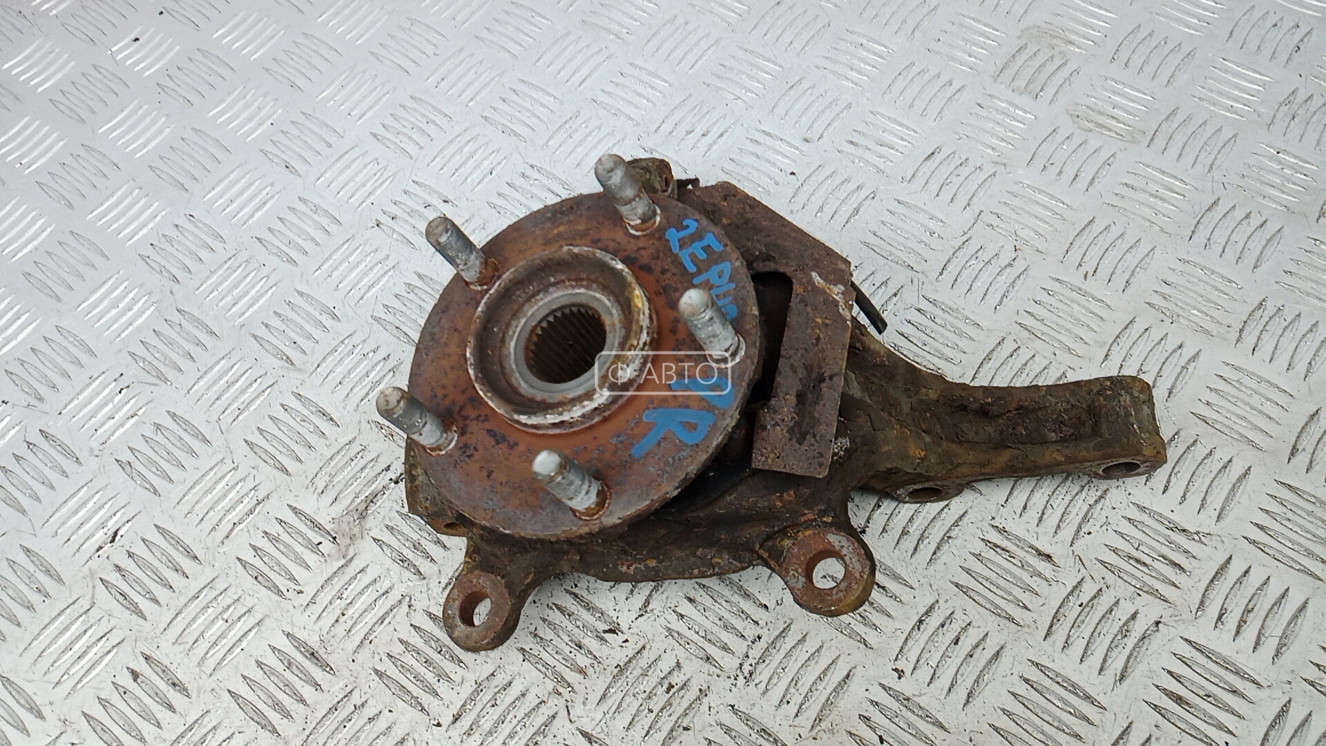 Ступица передняя правая