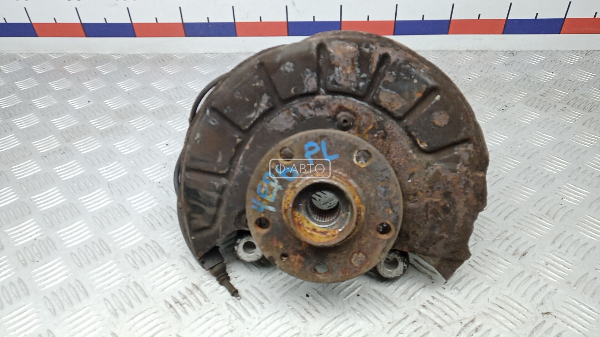 Ступица передняя левая